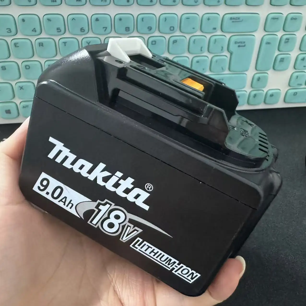 100% оригинальные бесщеточные электрические секаторы Makita, садовые, инструмент, резак для ветвей, аккумуляторные электрические садовые ножницы, фруктовое дерево
100% оригинальные бесщеточные электрические секаторы Makita, садовые, инструмент, резак для ветвей, аккумуляторные электрические садовые ножницы, фруктовое дерево