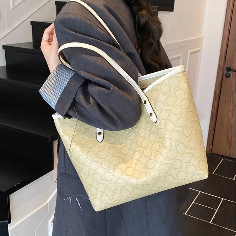 2025 New Contemporary European Style Handbag - Exquisite Versatile Creative Crossbody Bag for Ladies 
2025 New Contemporary European Style Handbag - Exquisite Versatile Creative Crossbody Bag for Ladies