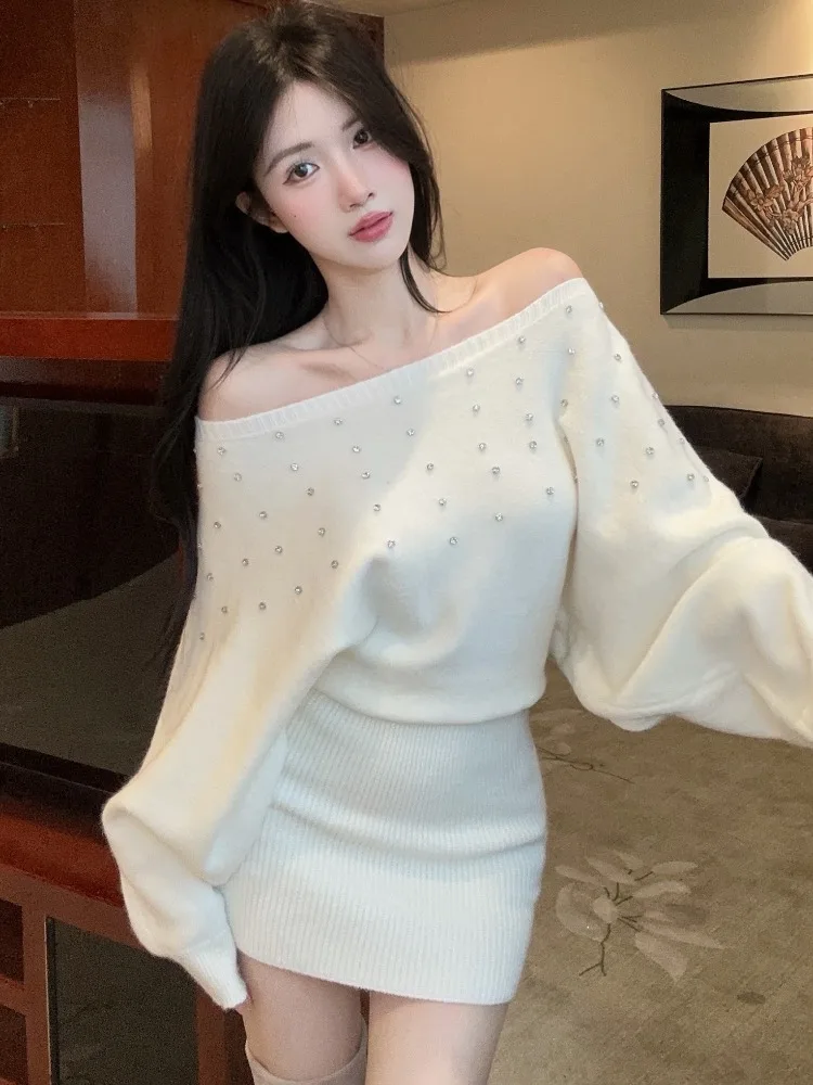 Heavyweight Rhinestone Knitted Dress Women's Autumn Winter New Style Sexy One-Shoulder Bodycon Fashionable Sweater Dress
Heavyweight Rhinestone Knitted Dress Women's Autumn Winter New Style Sexy One-Shoulder Bodycon Fashionable Sweater Dress