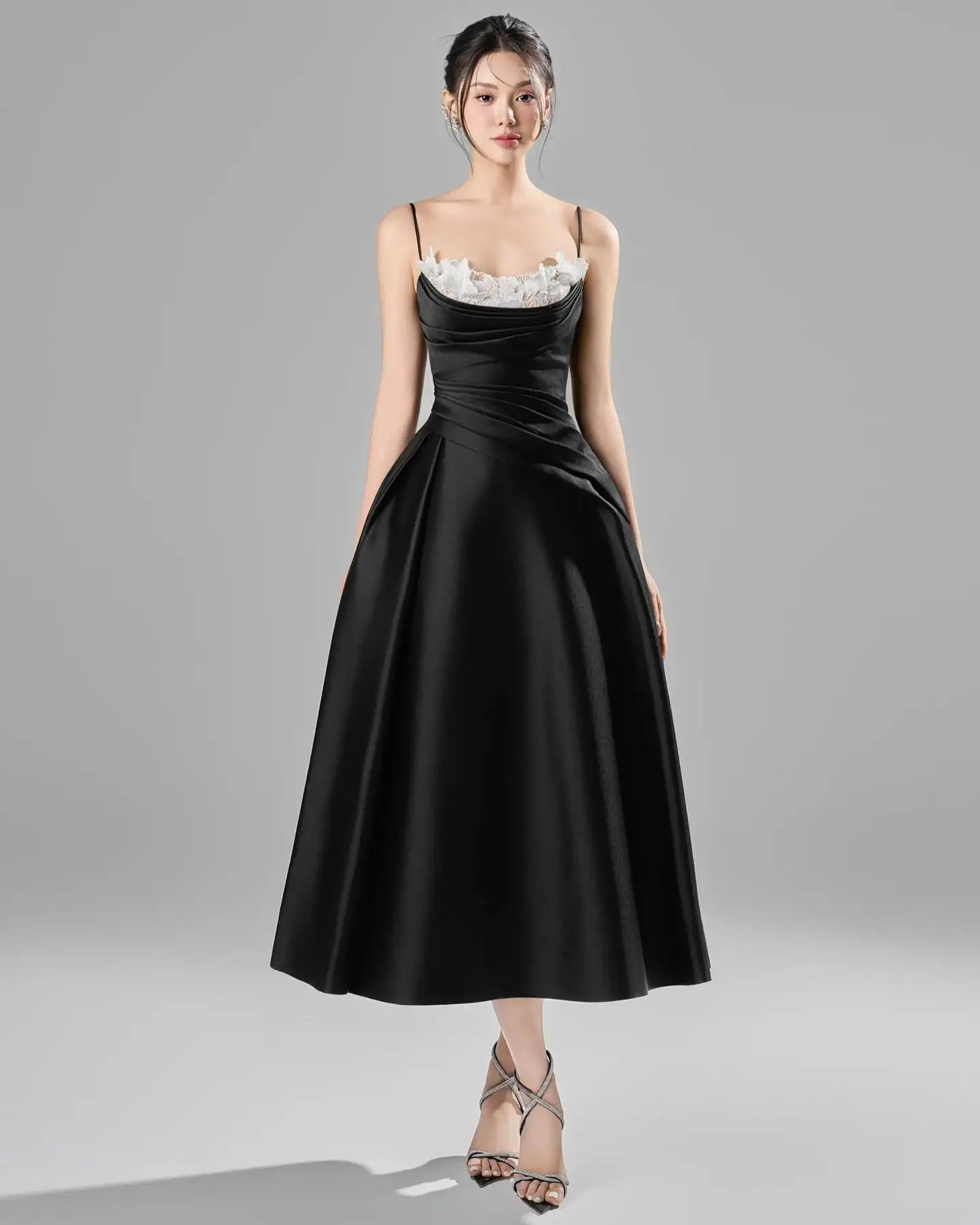 Customized Sexy Satin Spaghetti Straps Flowers Evening Dresses Temperament Sleeveless Prom Dress Custom Made Celebrity
Customized Sexy Satin Spaghetti Straps Flowers Evening Dresses Temperament Sleeveless Prom Dress Custom Made Celebrity