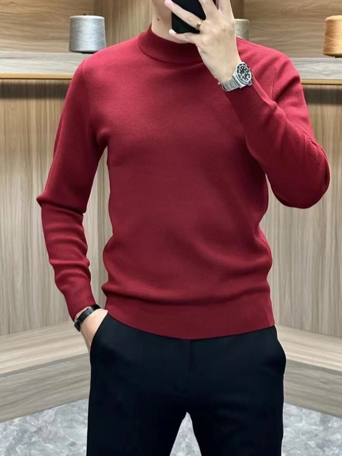 Высококачественный красный вязаный шерстяной свитер мужской, приталенный, с высоким воротником, осенне-зимняя новинка, модный городской стиль, длинный рукав
Высококачественный красный вязаный шерстяной свитер мужской, приталенный, с высоким воротником, осенне-зимняя новинка, модный городской стиль, длинный рукав