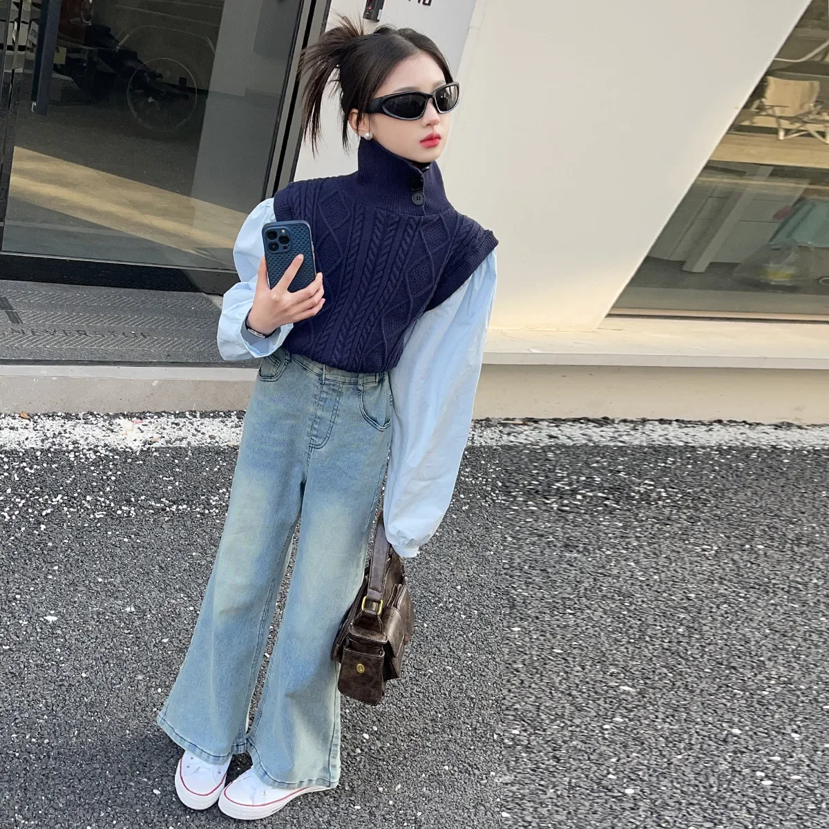Girls Spring Set 2024 Fashionable Girls Fashionable Splicing Sweater, Cowboy Bell Pants Two Piece Set
Girls Spring Set 2024 Fashionable Girls Fashionable Splicing Sweater, Cowboy Bell Pants Two Piece Set