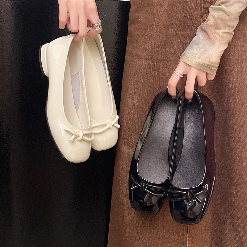 Women's Ballet Flats Bow Shoes Genuine Leather Square Toe Heel 2cm Slip-On Women Ladies Casual Flat Shoes (Black/Beige35-40)
Women's Ballet Flats Bow Shoes Genuine Leather Square Toe Heel 2cm Slip-On Women Ladies Casual Flat Shoes (Black/Beige35-40)