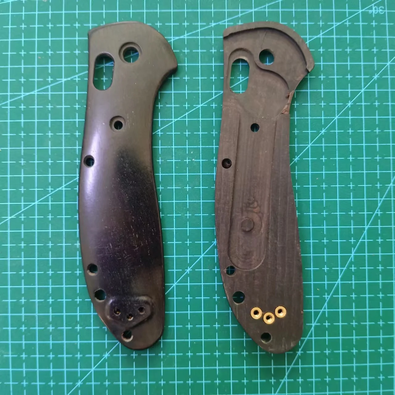 1 пара весов с ручкой из черного сандалового дерева для складного ножа Benchmade Griptilian 550/551
1 пара весов с ручкой из черного сандалового дерева для складного ножа Benchmade Griptilian 550/551