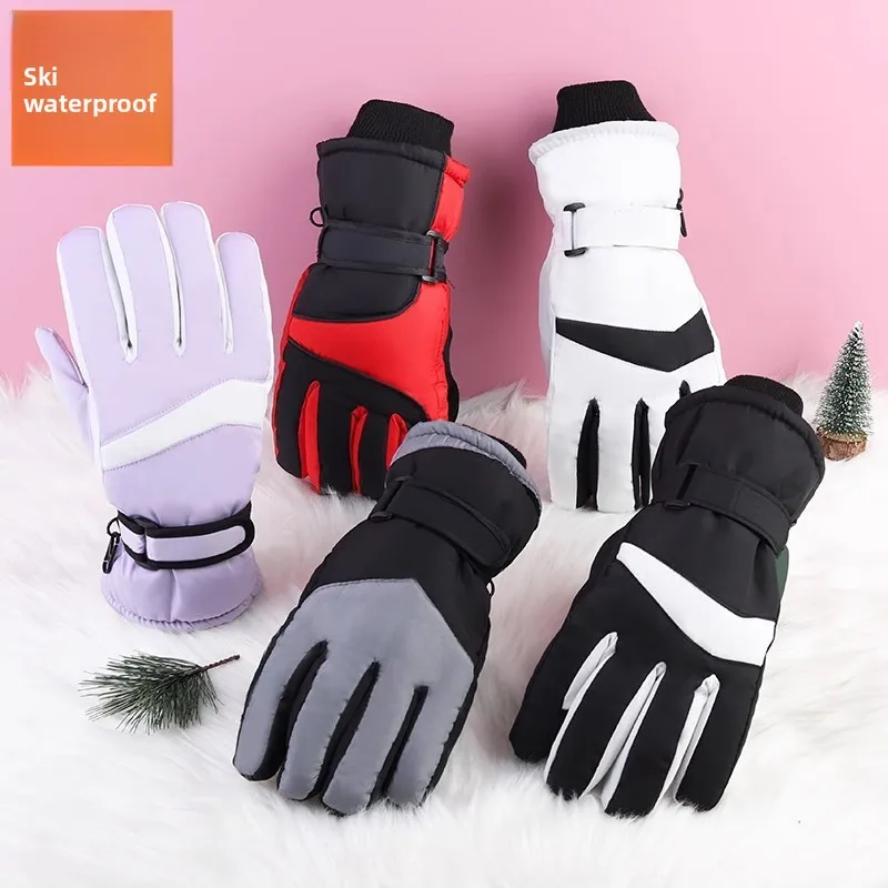 Winter Men's and Women's Insulated Ski Gloves: Cold-Resistant, Windproof, Waterproof, Slip-Resistant, Touchscreen Compatible
Winter Men's and Women's Insulated Ski Gloves: Cold-Resistant, Windproof, Waterproof, Slip-Resistant, Touchscreen Compatible