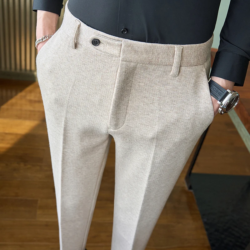 Осень-зима, мужские костюмные брюки из плотной шерстяной ткани, корейский стиль, модные деловые повседневные мужские прямые теплые официальные брюки 28-38
Осень-зима, мужские костюмные брюки из плотной шерстяной ткани, корейский стиль, модные деловые повседневные мужские прямые теплые официальные брюки 28-38