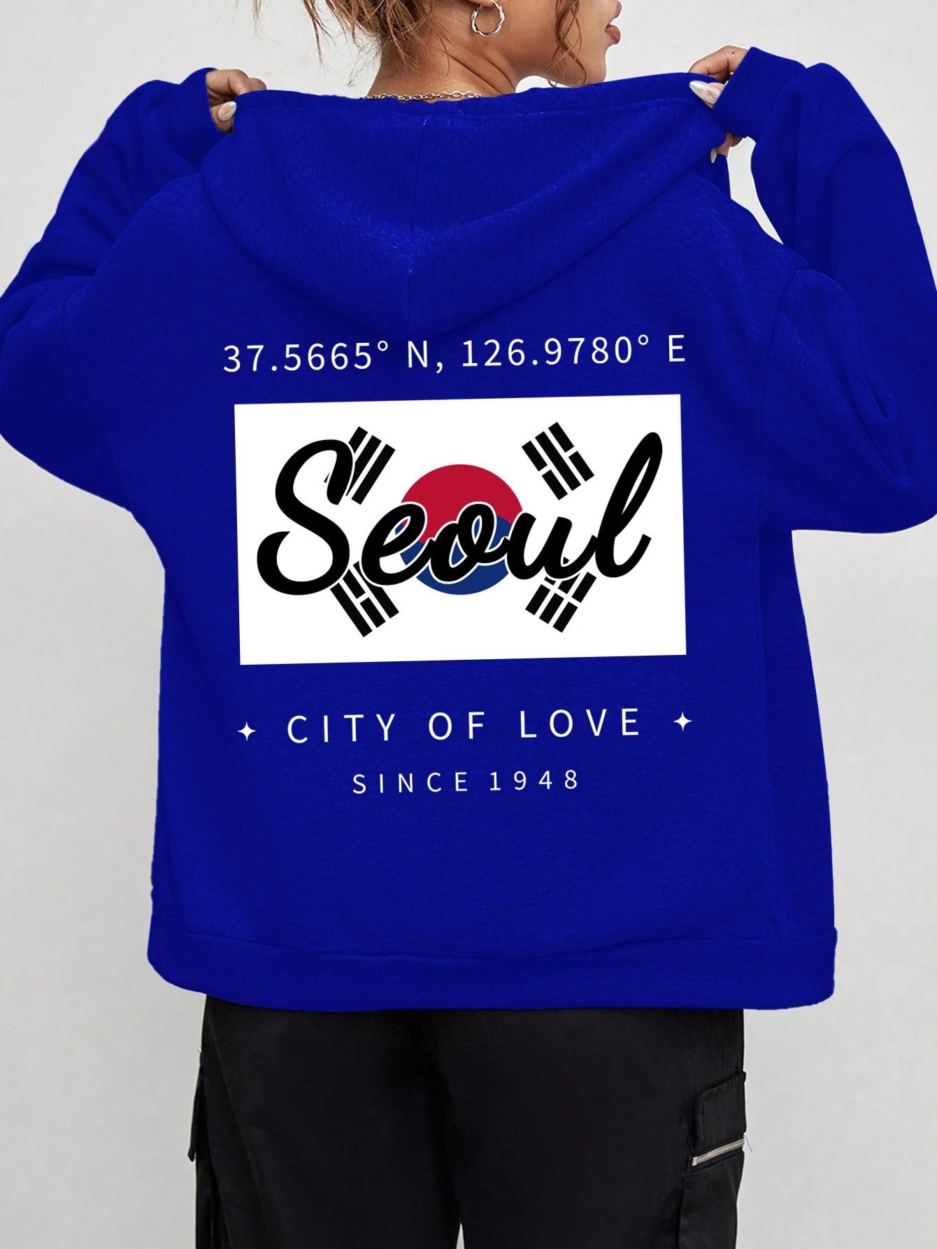 Seoul City Of Love толстовка на молнии с принтом женская флисовая универсальная уличная одежда повседневная свободная толстовка с капюшоном Y2K осенняя одежда с карманами
Seoul City Of Love толстовка на молнии с принтом женская флисовая универсальная уличная одежда повседневная свободная толстовка с капюшоном Y2K осенняя одежда с карманами