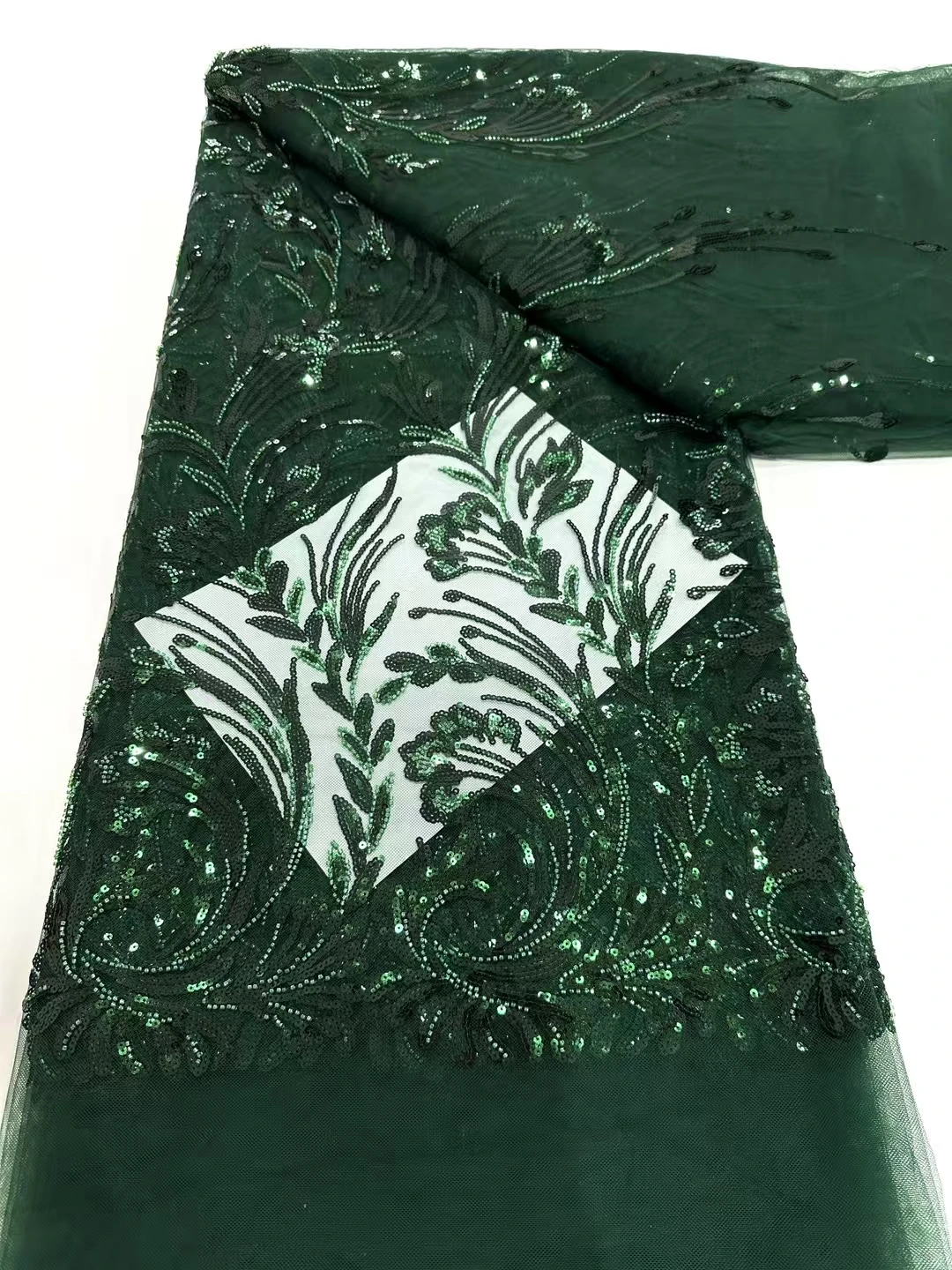 LDPN386 Green!Beautiful African net lace with sequins & beads,good quality embroidered French tulle lace for party/wedding dress
LDPN386 Green!Beautiful African net lace with sequins & beads,good quality embroidered French tulle lace for party/wedding dress