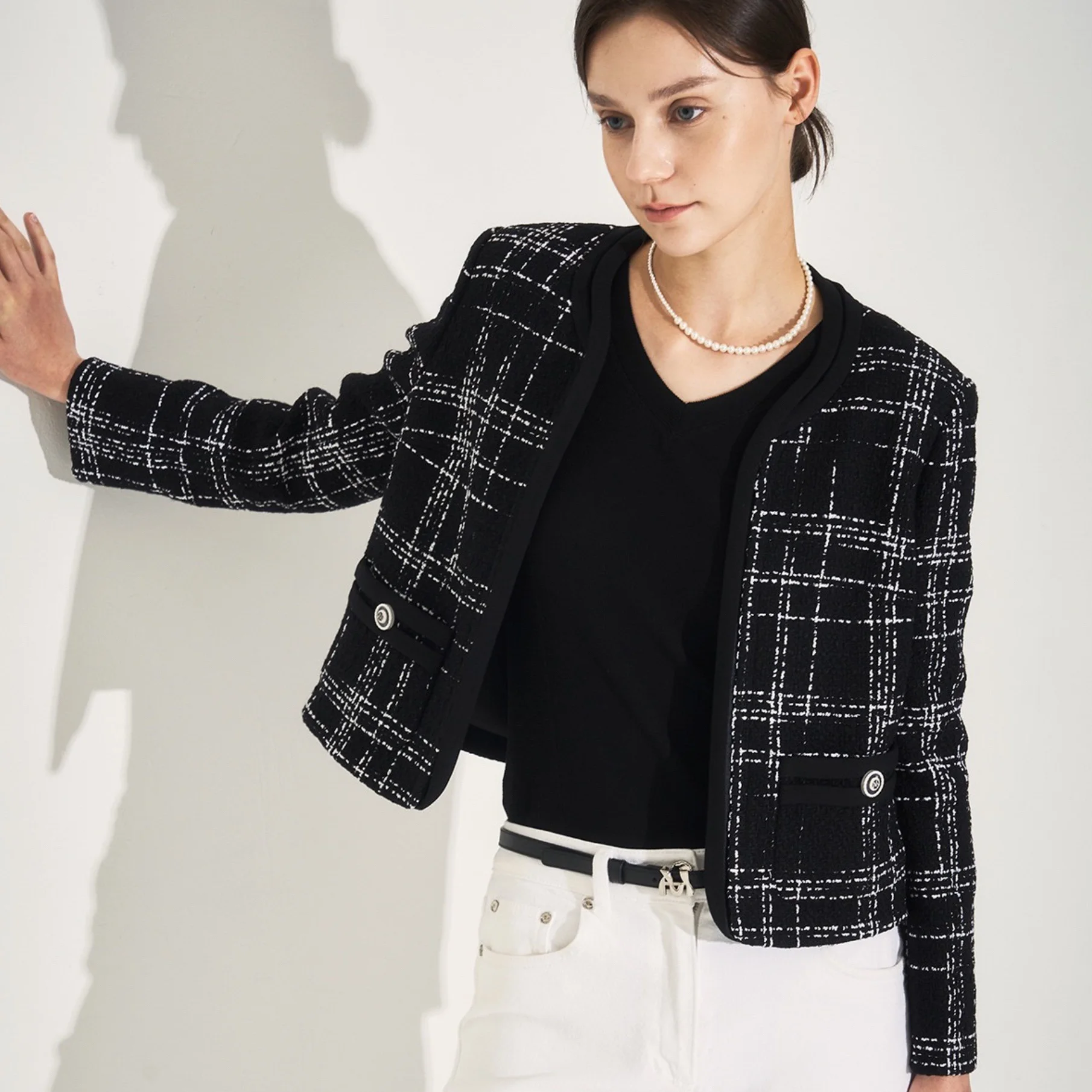 Ele Faionable High-End Color Wool Blend Hepburn Sle ort Coat Korean Single M*NE 2024 Autumn Ladies' Outerwear
Ele Faionable High-End Color Wool Blend Hepburn Sle ort Coat Korean Single M*NE 2024 Autumn Ladies' Outerwear