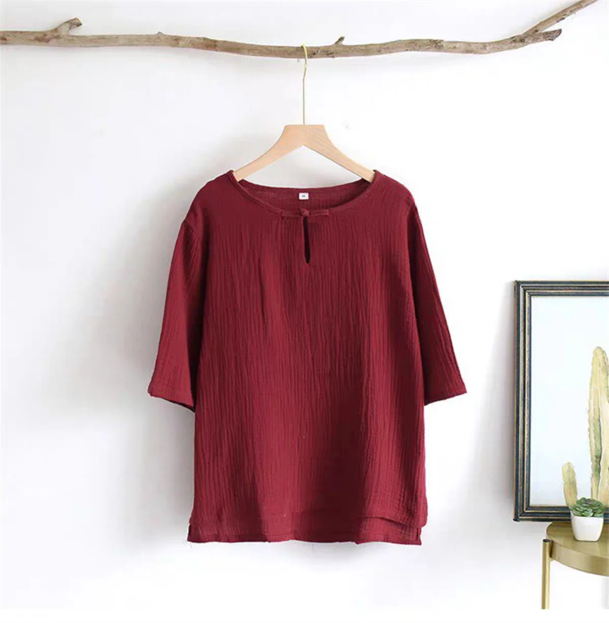 Vintage Chinese Style Women's Blouse Comfortable Loose Cotton Linen Summer Shirt Short Sleeved Top for Ladies
Vintage Chinese Style Women's Blouse Comfortable Loose Cotton Linen Summer Shirt Short Sleeved Top for Ladies