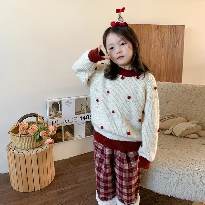 Girls Suit 2024 New Winter Childrens Wear Korean Style Baby Girl Ball Color Sweater Plus Fleece Red Plaid Pants Two-piece Set
Girls Suit 2024 New Winter Childrens Wear Korean Style Baby Girl Ball Color Sweater Plus Fleece Red Plaid Pants Two-piece Set