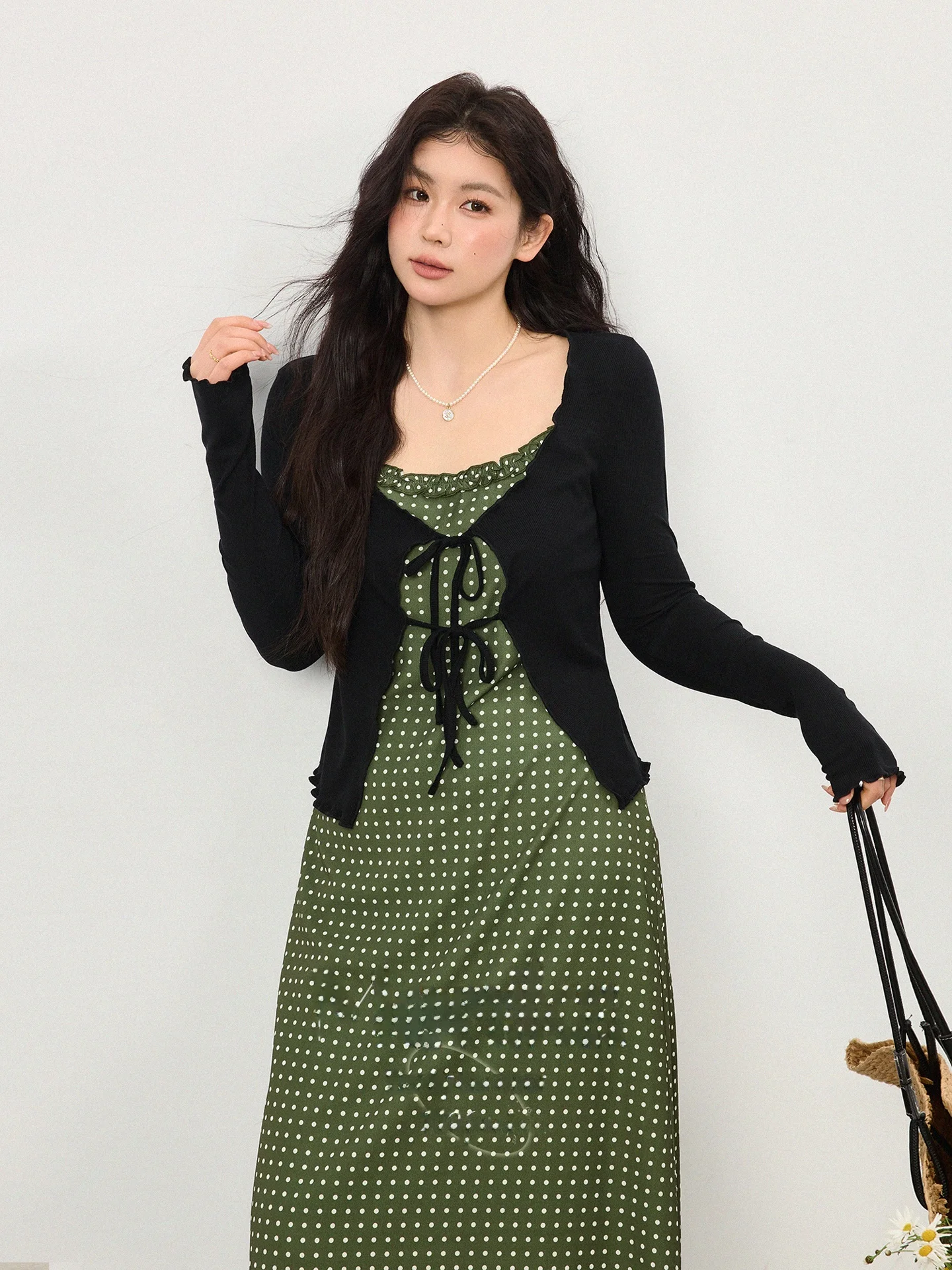Monika Large Size Women's Vintage Open Cardigan Jacket New Style Fatty MM Elegant Slimming Layering V-neck Long Sleeve
Monika Large Size Women's Vintage Open Cardigan Jacket New Style Fatty MM Elegant Slimming Layering V-neck Long Sleeve