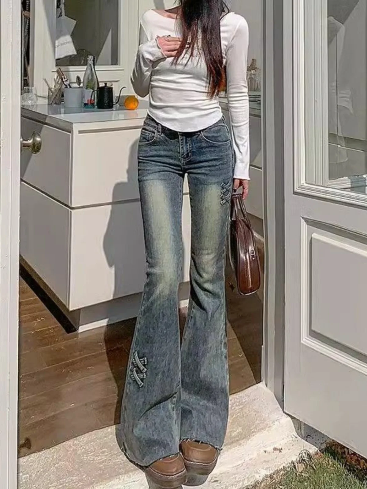 American Retro High Waist Bell Bottom Jeans Women's Spring 2026 New Knot Design Elastic Bell Bottom Pants
American Retro High Waist Bell Bottom Jeans Women's Spring 2026 New Knot Design Elastic Bell Bottom Pants