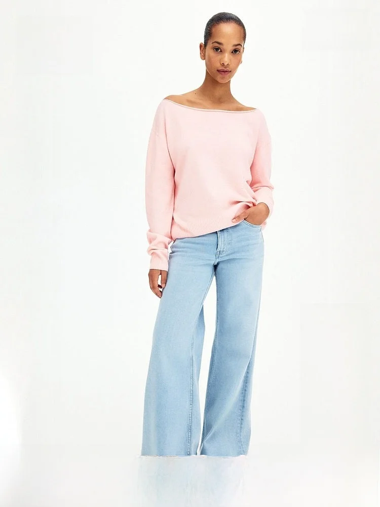 Casual Style Women's Knitted Sweater Shoulder Bared Long Sleeve One-Shoulder Neckline High Quality Polyester Nylon Material
Casual Style Women's Knitted Sweater Shoulder Bared Long Sleeve One-Shoulder Neckline High Quality Polyester Nylon Material