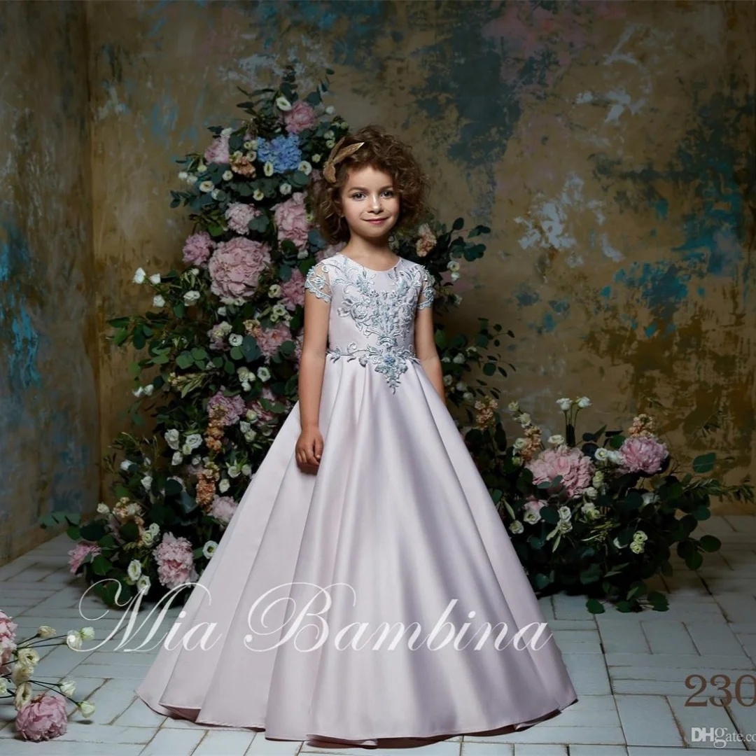 Flower Girl Dress White Fluffy Tulle Applique Sleeveless Wedding Elegant Flower Child's First Communion Birthday Party Dress
Flower Girl Dress White Fluffy Tulle Applique Sleeveless Wedding Elegant Flower Child's First Communion Birthday Party Dress