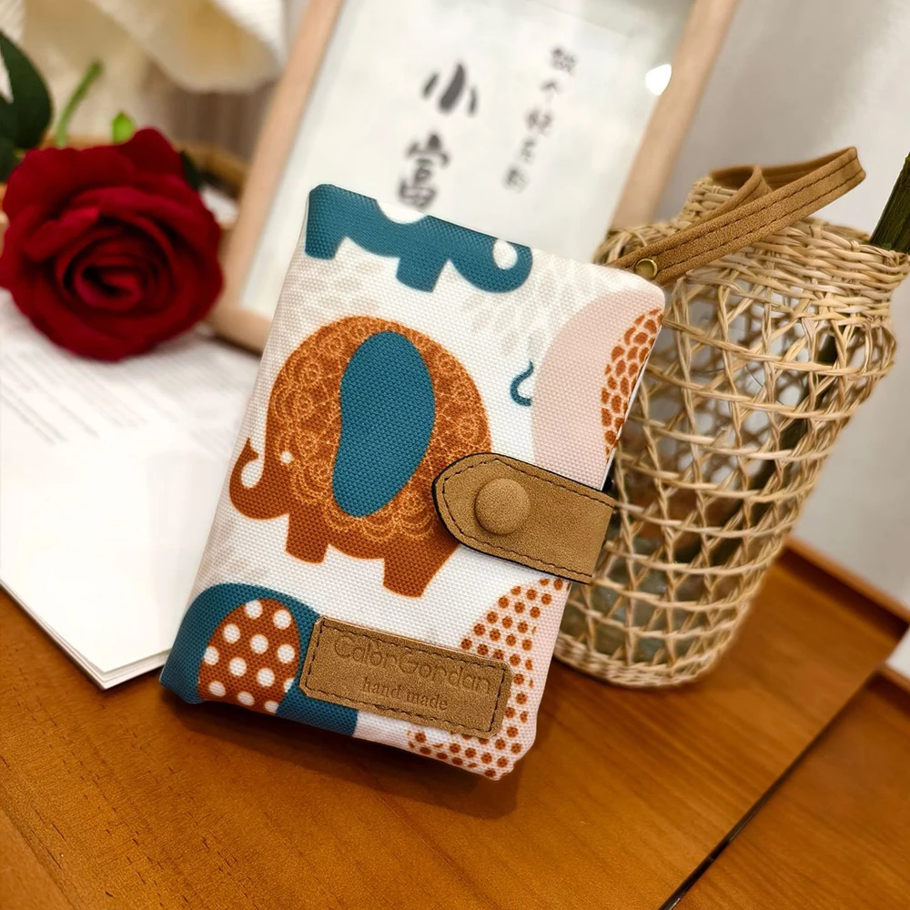Casual Women's Short Wallet Large Capacity Polyester Purse Money Bag with Coin Pocket Card Holder Ladies Daily Clutch
Casual Women's Short Wallet Large Capacity Polyester Purse Money Bag with Coin Pocket Card Holder Ladies Daily Clutch