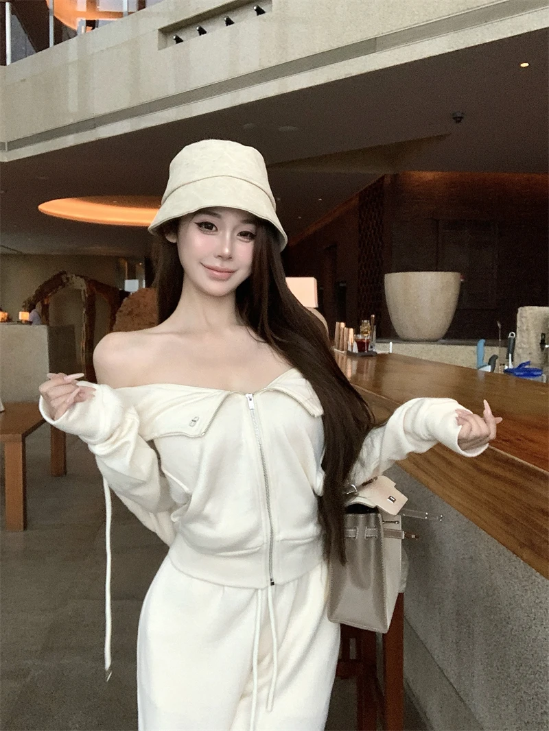 Casual Shoulder Bared Long Sleeve Zipper Hoodie Jacket Women's Spring Set Lazy Leisure Wide Leg Pants Two Piece Set
Casual Shoulder Bared Long Sleeve Zipper Hoodie Jacket Women's Spring Set Lazy Leisure Wide Leg Pants Two Piece Set