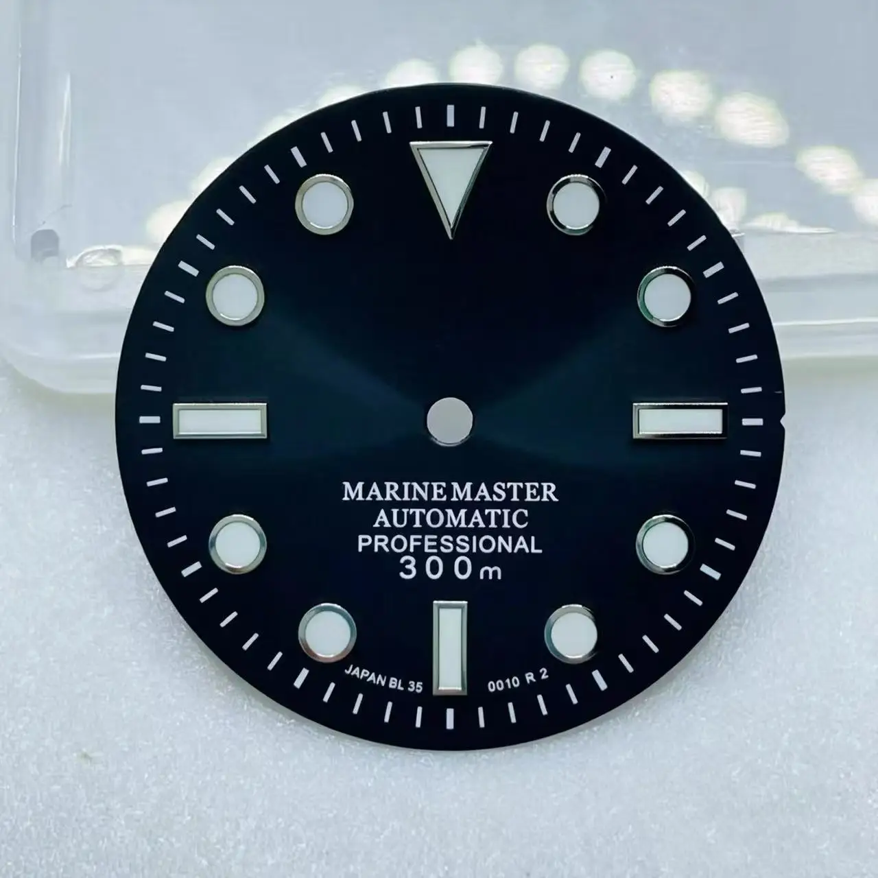 28.5mm NH35 Dial / NH36 Dial Green Luminous Original Mechanical Watch S Dial No Date Suitable for Seiko Mod
28.5mm NH35 Dial / NH36 Dial Green Luminous Original Mechanical Watch S Dial No Date Suitable for Seiko Mod