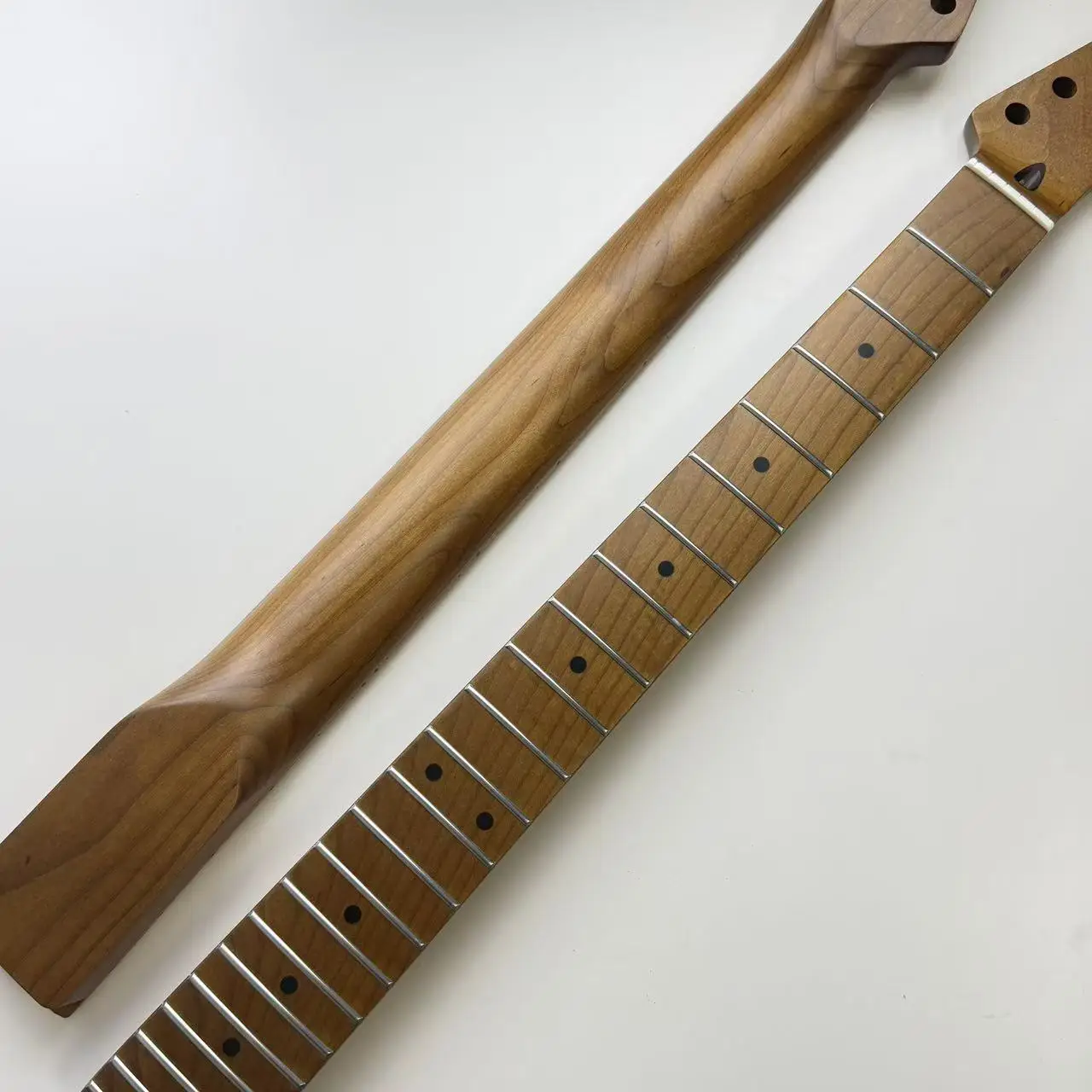 TL-Style Electric Guitar Neck - Baked Maple Body, Maple Fingerboard & Stainless Steel Wire
TL-Style Electric Guitar Neck - Baked Maple Body, Maple Fingerboard & Stainless Steel Wire