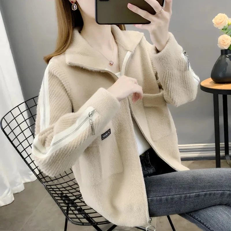 2023 Autumn Winter New Imitation Mink Velvet Jacket Korean Loose Thicken Knitted Sweater Fashion Elegant Zipper Cardigan Coats
2023 Autumn Winter New Imitation Mink Velvet Jacket Korean Loose Thicken Knitted Sweater Fashion Elegant Zipper Cardigan Coats