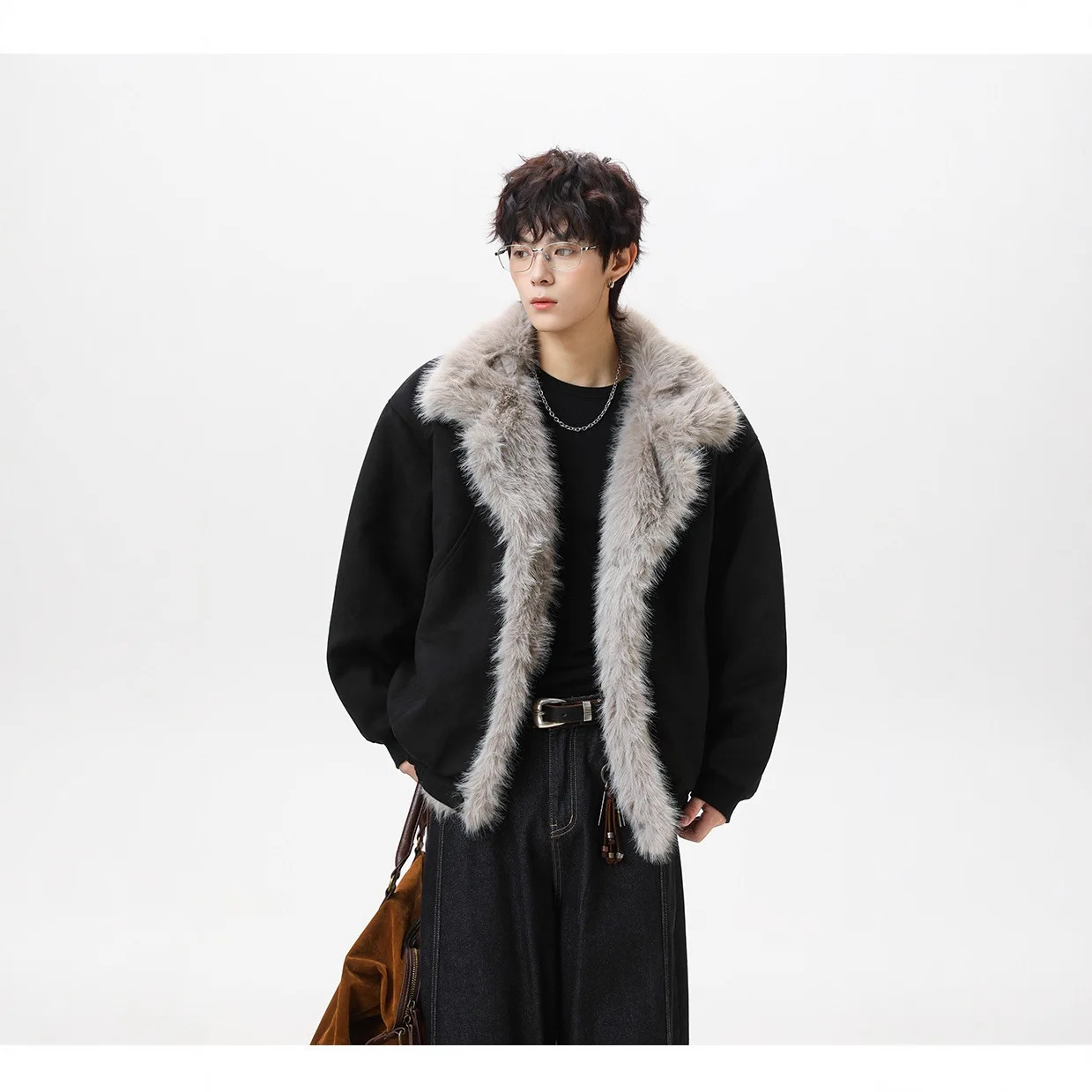 2025 зимняя новая американская винтажная хлопковая стеганая куртка с вышивкой орла, мужская военная парка, теплая уличная куртка
2025 зимняя новая американская винтажная хлопковая стеганая куртка с вышивкой орла, мужская военная парка, теплая уличная куртка