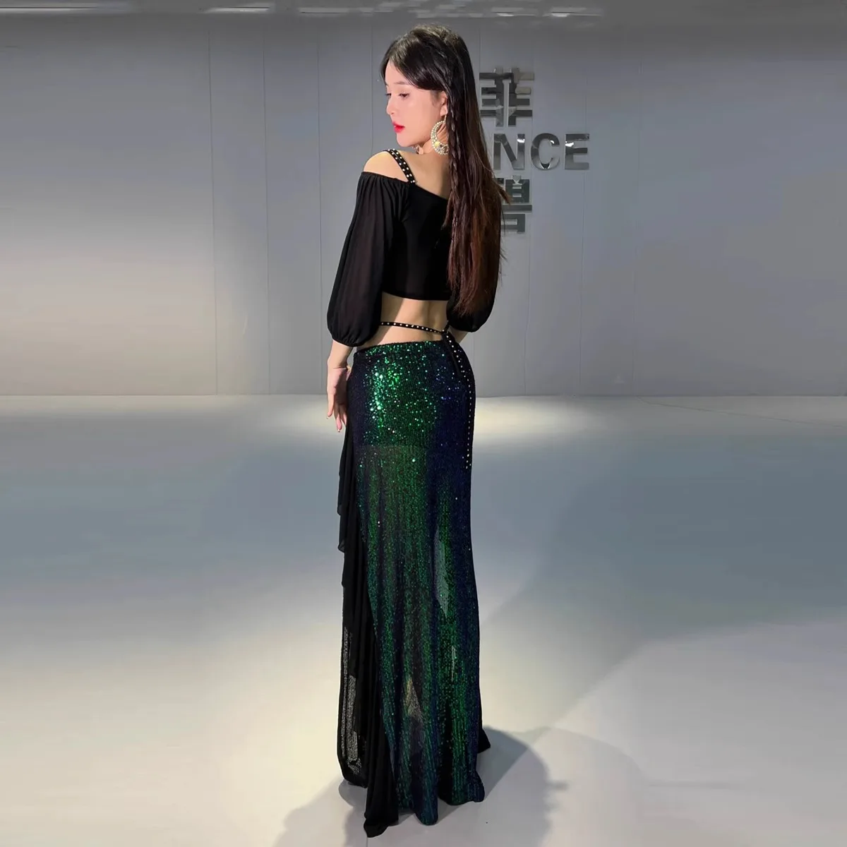 Belly Dance Dress Wear Clothing Costume Suit Oriental Women Lesson Bellydance Professional Costumes Skirt Arabic Caderines Woman
Belly Dance Dress Wear Clothing Costume Suit Oriental Women Lesson Bellydance Professional Costumes Skirt Arabic Caderines Woman