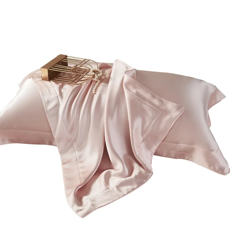 Mulberry silk pillowcase skin-friendly soft solid color pillowcase bedding
Mulberry silk pillowcase skin-friendly soft solid color pillowcase bedding