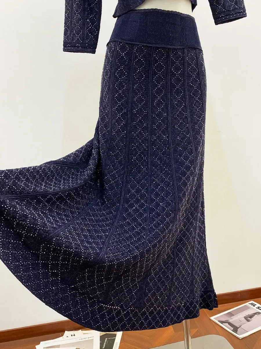 Spring Women Sequin Set O-Neck Hollow Out Stripe Knit Set Long Sleeve Cardigan + A-Line High Waist Elegant Fashion Maxi Skirt
Spring Women Sequin Set O-Neck Hollow Out Stripe Knit Set Long Sleeve Cardigan + A-Line High Waist Elegant Fashion Maxi Skirt