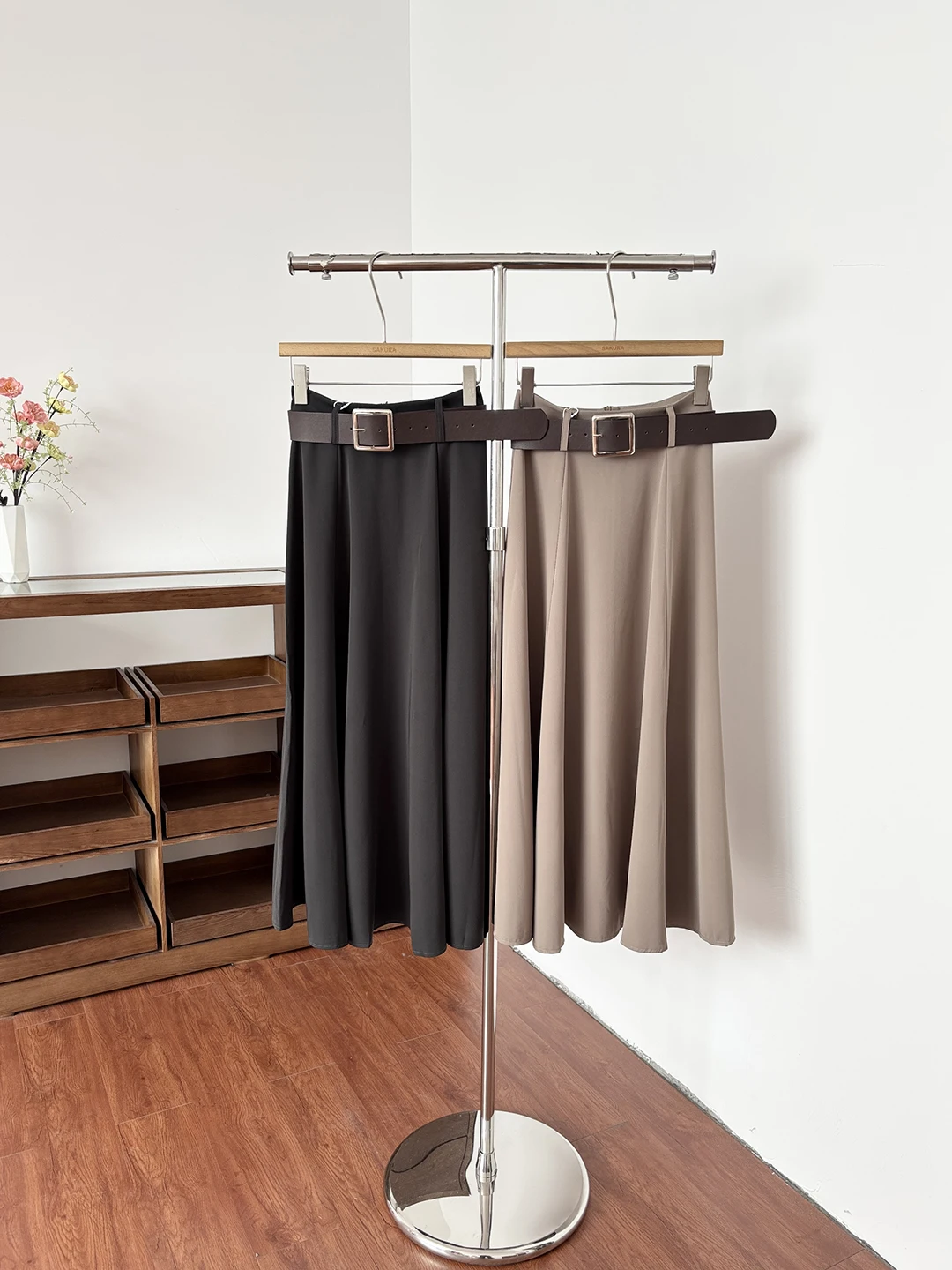 Retro Korean Style High Waist Midi Skirt Women's Slim Fit A-Line Skirt Fashionable Commuter Universal Style Summer New Arrival
Retro Korean Style High Waist Midi Skirt Women's Slim Fit A-Line Skirt Fashionable Commuter Universal Style Summer New Arrival