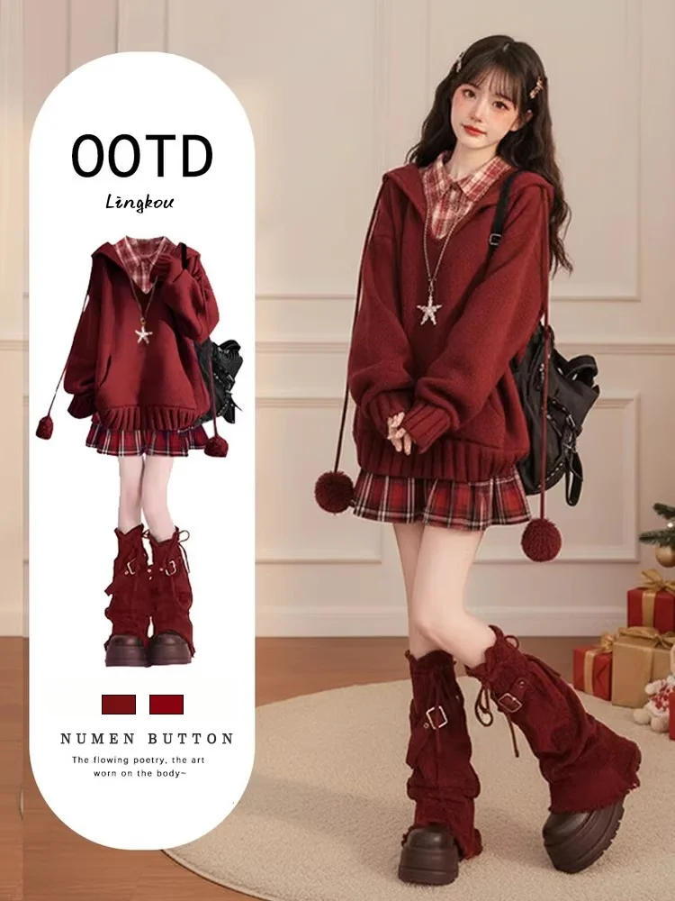 Осенне-зимний вязаный комплект, женский антивозрастной новогодний красный свитшот Base irt, клетчатая плиссированная юбка, комплект футболок
Осенне-зимний вязаный комплект, женский антивозрастной новогодний красный свитшот Base irt, клетчатая плиссированная юбка, комплект футболок