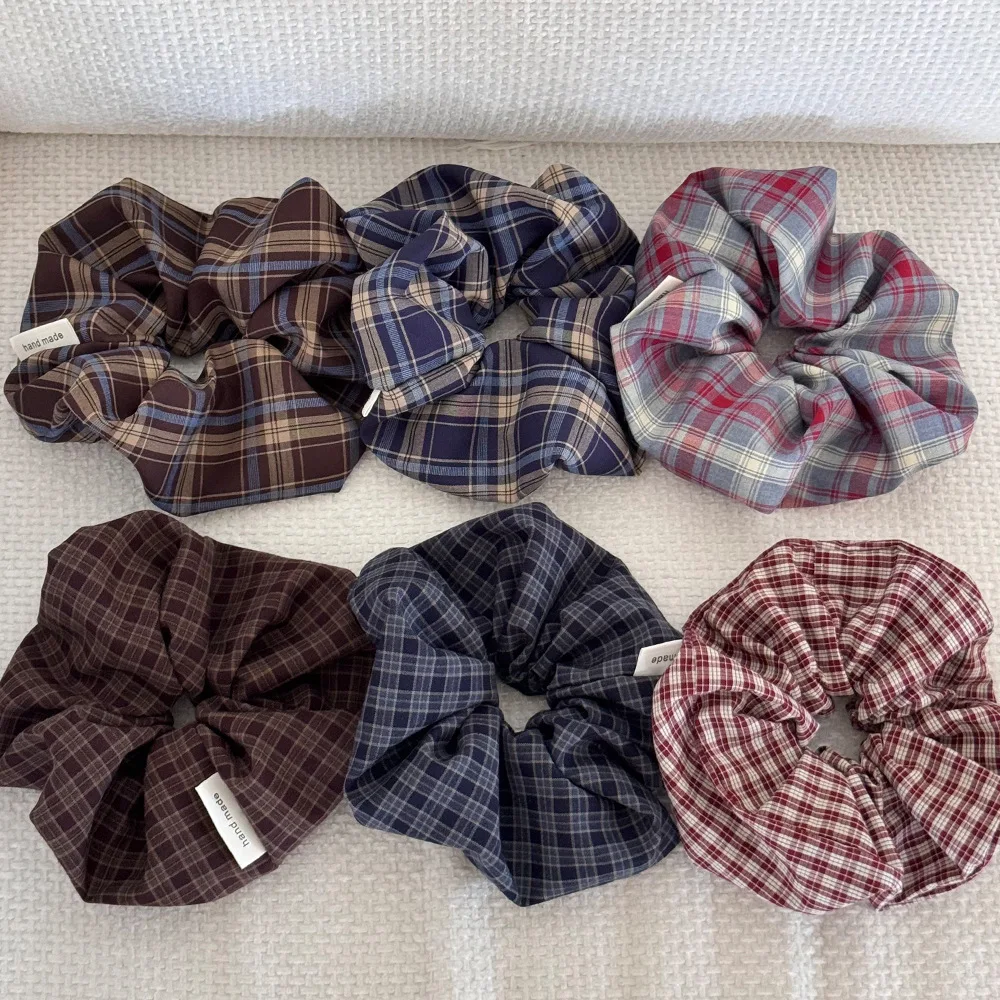 Korean plaid retro large hair band tied ponytail rope scrunchies accessories for women girl elastic vintage leading fashion kpop
Korean plaid retro large hair band tied ponytail rope scrunchies accessories for women girl elastic vintage leading fashion kpop