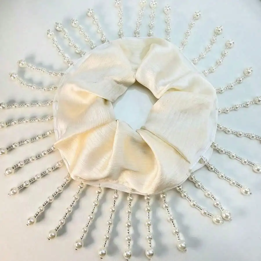 New Women's Satin Tassel Scrunchie Ponytail Elastic Hair Tie That Doesn'Strangle Hair, Hair Accessory
New Women's Satin Tassel Scrunchie Ponytail Elastic Hair Tie That Doesn'Strangle Hair, Hair Accessory