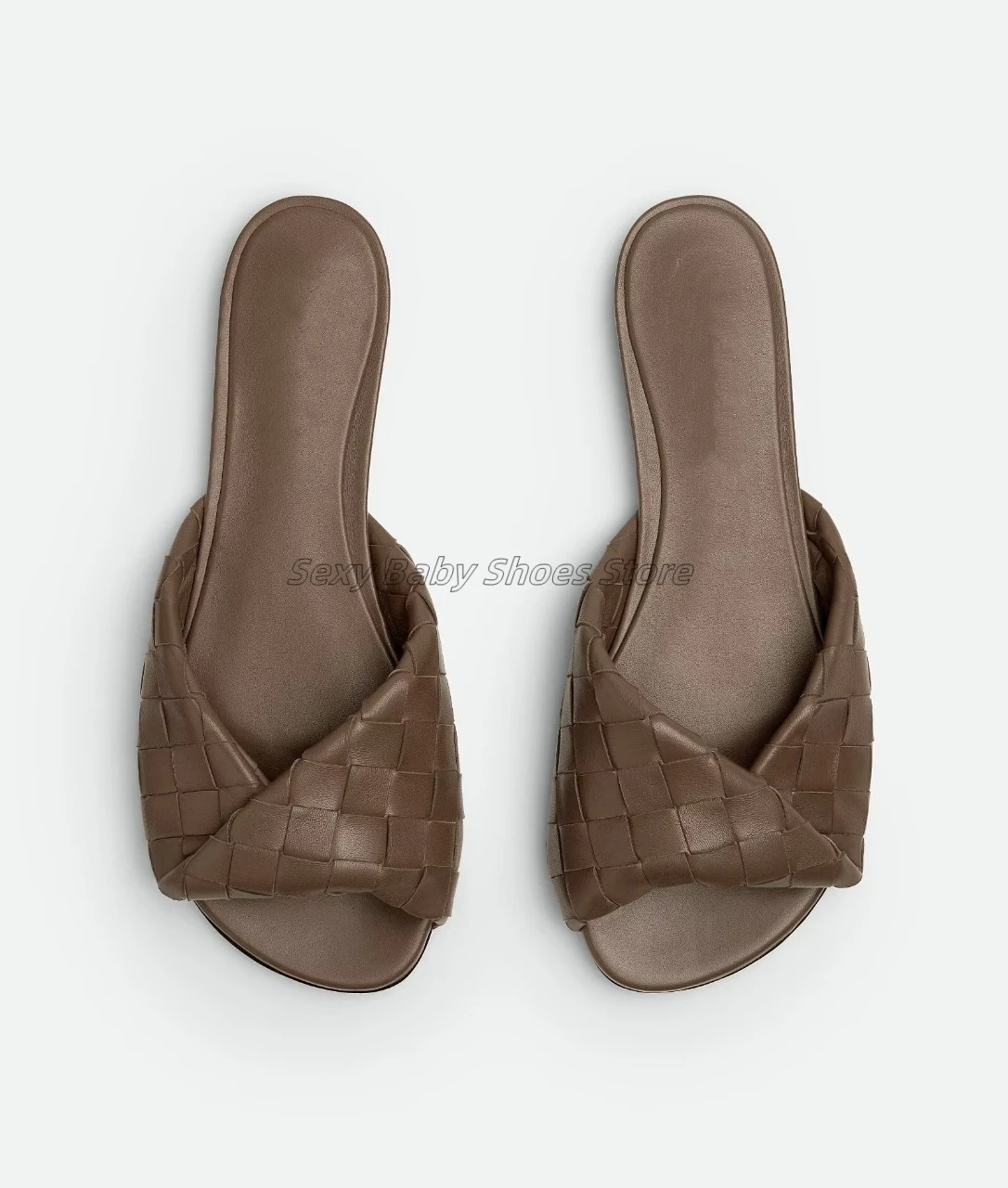 Leather Weaving Art Folding Round Head In A Sexy Figure with Exposed Toes Thin Heels High-Heeled Slippers Spring and Summer
Leather Weaving Art Folding Round Head In A Sexy Figure with Exposed Toes Thin Heels High-Heeled Slippers Spring and Summer