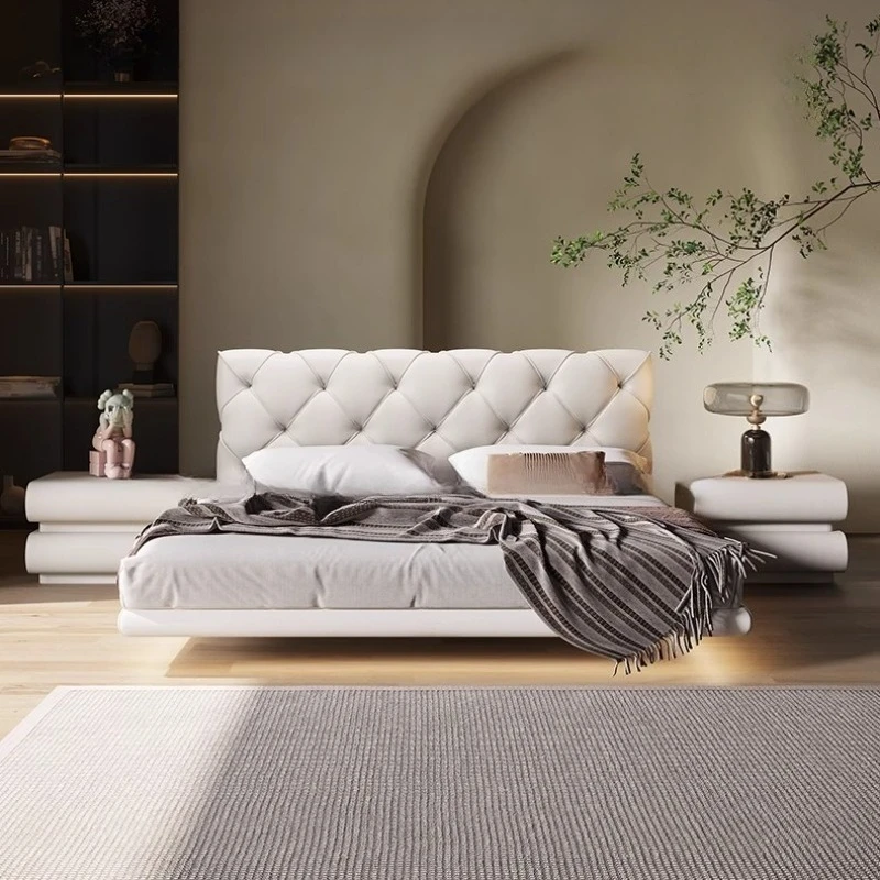 Modern Suspended Leather Bed Master Bedroom Simple Soft Bag Frame Bed High End Atmospheric King Queen Lit 180X200 Furniture
Modern Suspended Leather Bed Master Bedroom Simple Soft Bag Frame Bed High End Atmospheric King Queen Lit 180X200 Furniture