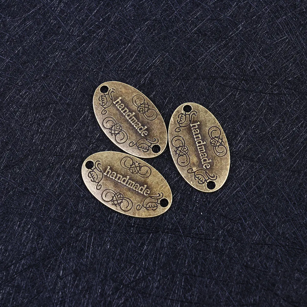 60 шт. винтажных металлических подвесок-бирок с двумя отверстиями, ретро-шармы для изготовления украшений своими руками: ожерелий, браслетов, брелоков
60 шт. винтажных металлических подвесок-бирок с двумя отверстиями, ретро-шармы для изготовления украшений своими руками: ожерелий, браслетов, брелоков