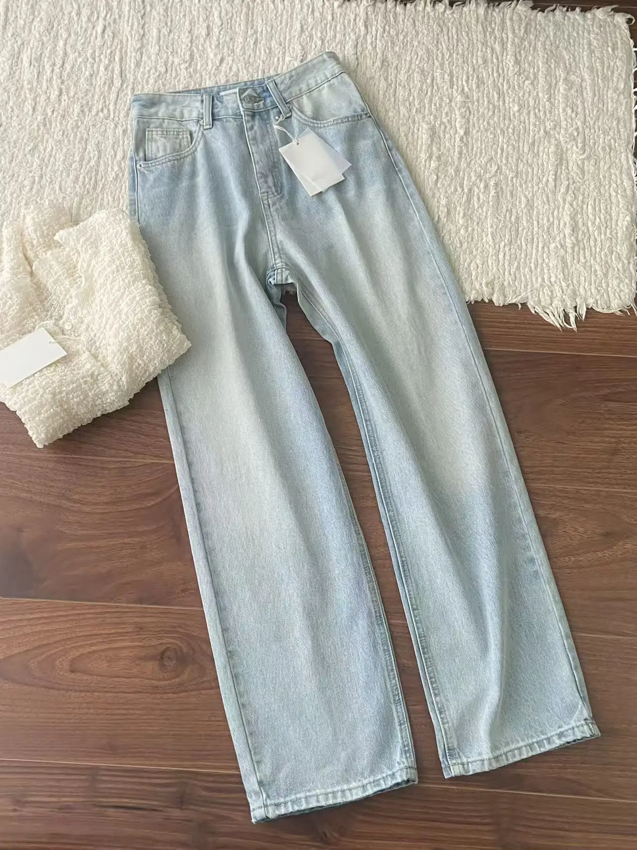 Light Wash Jeans High Waist Straight Leg Stretch Cotton Zipper Closure Women's Spring Fashion High And Leg Lengthening One Pa...
Light Wash Jeans High Waist Straight Leg Stretch Cotton Zipper Closure Women's Spring Fashion High And Leg Lengthening One Pa...