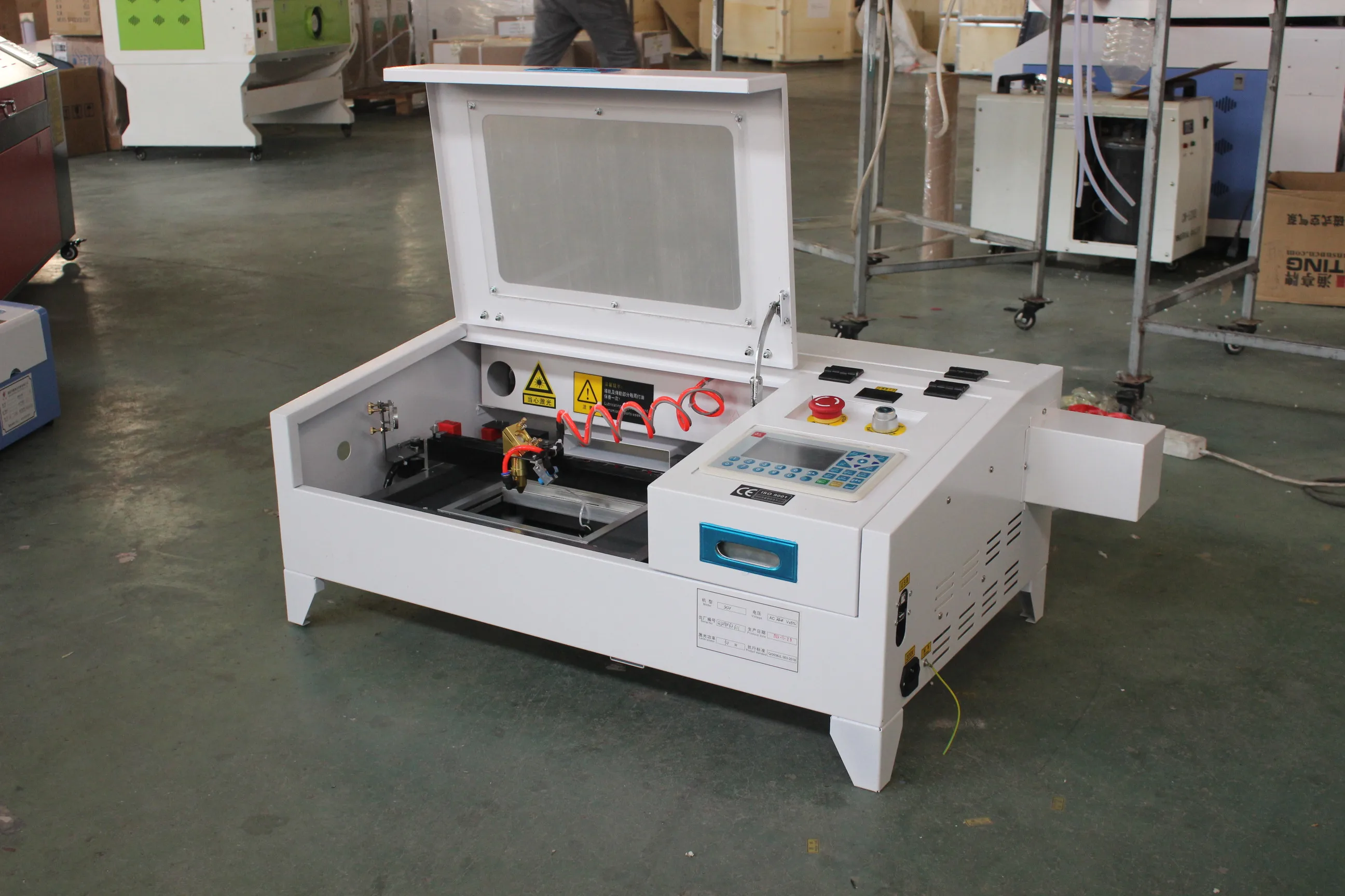 Desktop Laser Engraving Machine 3020 Ruida Laser Cutting Machine Portable Laser Cutter
Desktop Laser Engraving Machine 3020 Ruida Laser Cutting Machine Portable Laser Cutter