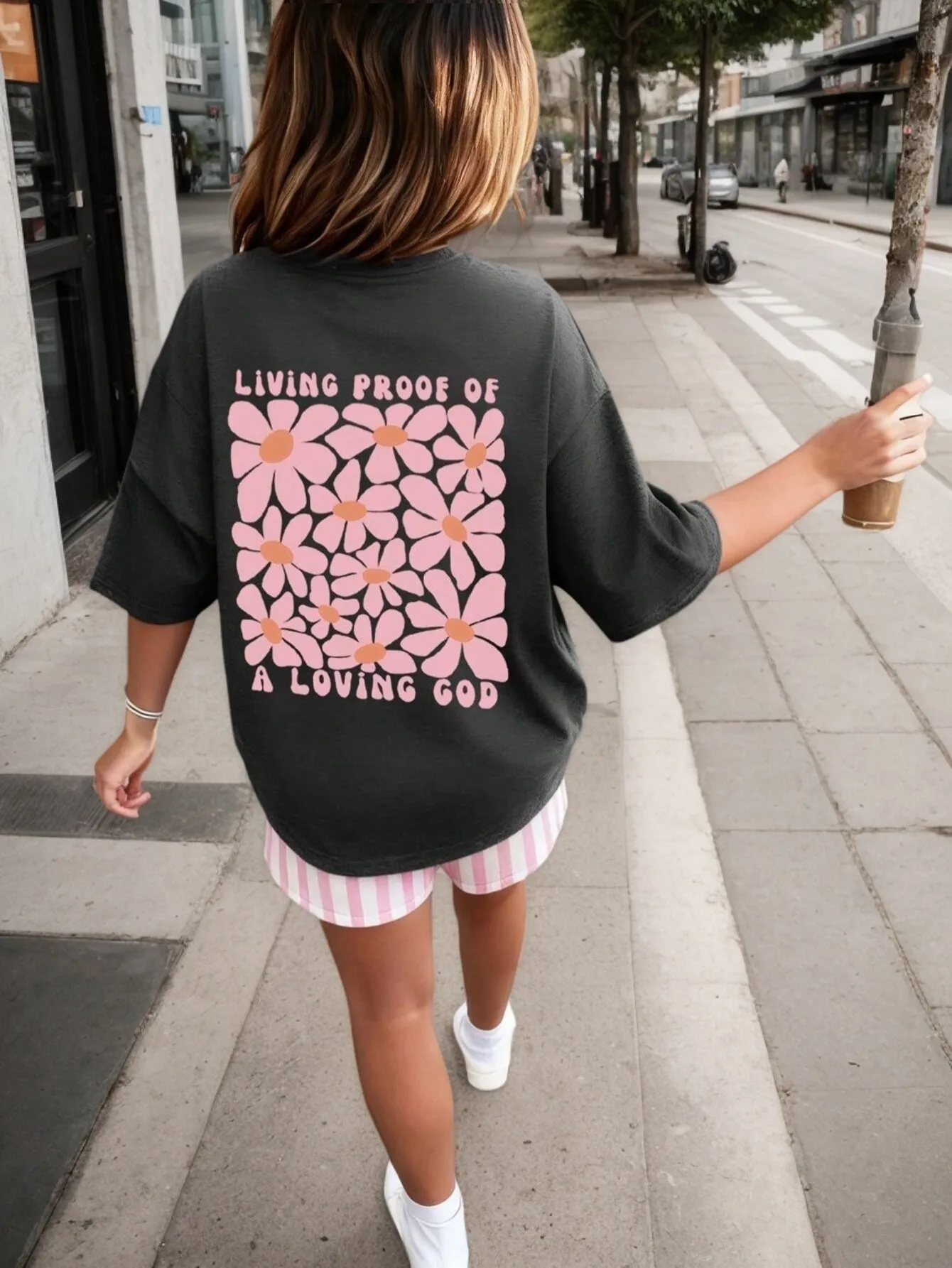 1pc Tween Girls Floral Print Dark Grey Short Sleeve T-Shirt, Student Young Casual Comfortable Fashionable Summer Top
1pc Tween Girls Floral Print Dark Grey Short Sleeve T-Shirt, Student Young Casual Comfortable Fashionable Summer Top