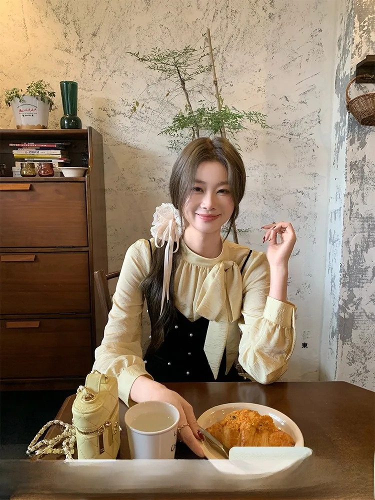 Elegant Pastel Color Shirt Women's Spring Long Sleeve Chiffon Top with Bow Tie Loose Fit Fashionable Versatile Ladies Blouse
Elegant Pastel Color Shirt Women's Spring Long Sleeve Chiffon Top with Bow Tie Loose Fit Fashionable Versatile Ladies Blouse
