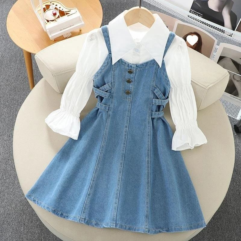 Girl's denim dress2026Spring new children's clothing: stylish suspender skirts for girls, spring and autumn outfit skirts
Girl's denim dress2026Spring new children's clothing: stylish suspender skirts for girls, spring and autumn outfit skirts