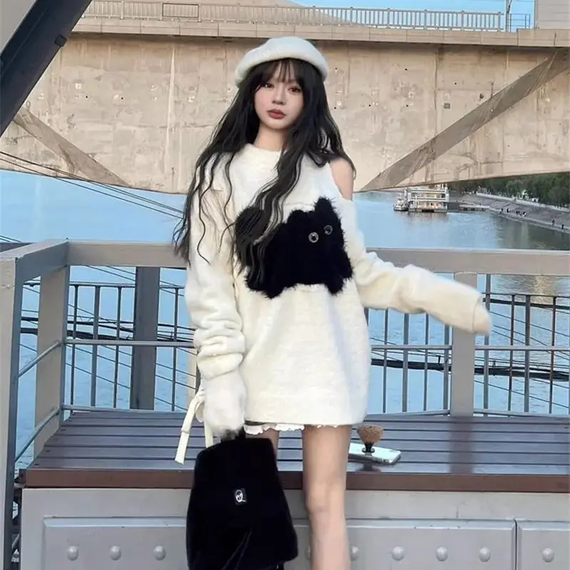 Milk fufu off Shoulder Kitten Sweater for Women 2025 Autumn Winter Niche Design Sense Loose Lazy Style Knitted Sweater top Trend
Milk fufu off Shoulder Kitten Sweater for Women 2025 Autumn Winter Niche Design Sense Loose Lazy Style Knitted Sweater top Trend