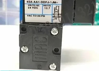 Electromagnetic valve 45A-AA1-DDFJ-1JB=M705/45A-AA1-DDFJ-1JM T65C
Electromagnetic valve 45A-AA1-DDFJ-1JB=M705/45A-AA1-DDFJ-1JM T65C