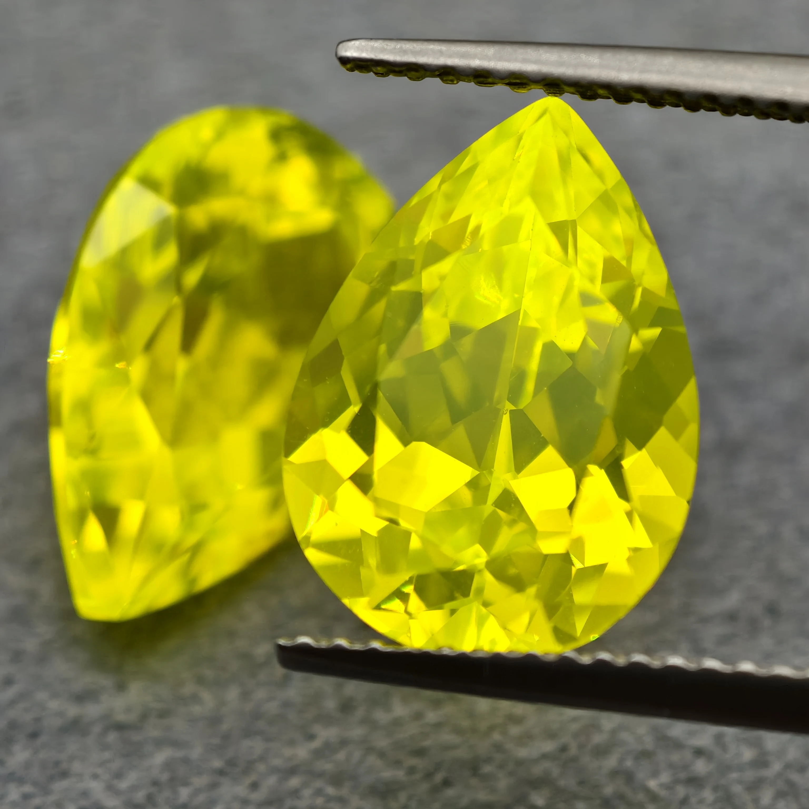New Amber Yellow Color Pear Cut Yttrium Aluminium Garnet Pear Cut Loose Gemstone Lab Diamonds for Jewelry Making/DIY
New Amber Yellow Color Pear Cut Yttrium Aluminium Garnet Pear Cut Loose Gemstone Lab Diamonds for Jewelry Making/DIY