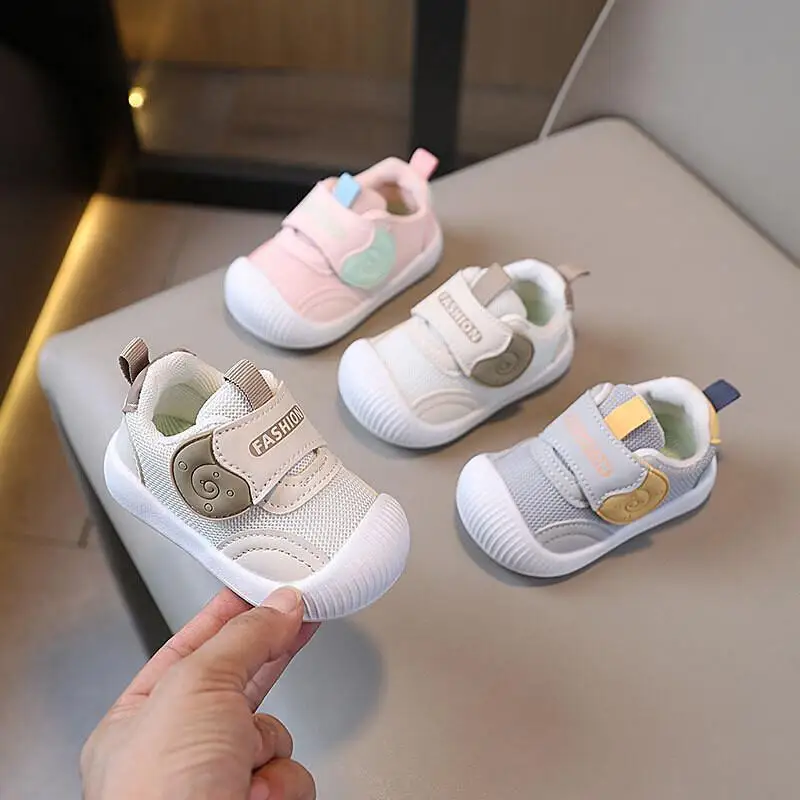 Kawaii повседневная обувь, детская обувь, прогулочная обувь на мягкой подошве, дышащая сетчатая обувь для мальчиков и девочек, нескользящая обувь на весну и осень
Kawaii повседневная обувь, детская обувь, прогулочная обувь на мягкой подошве, дышащая сетчатая обувь для мальчиков и девочек, нескользящая обувь на весну и осень