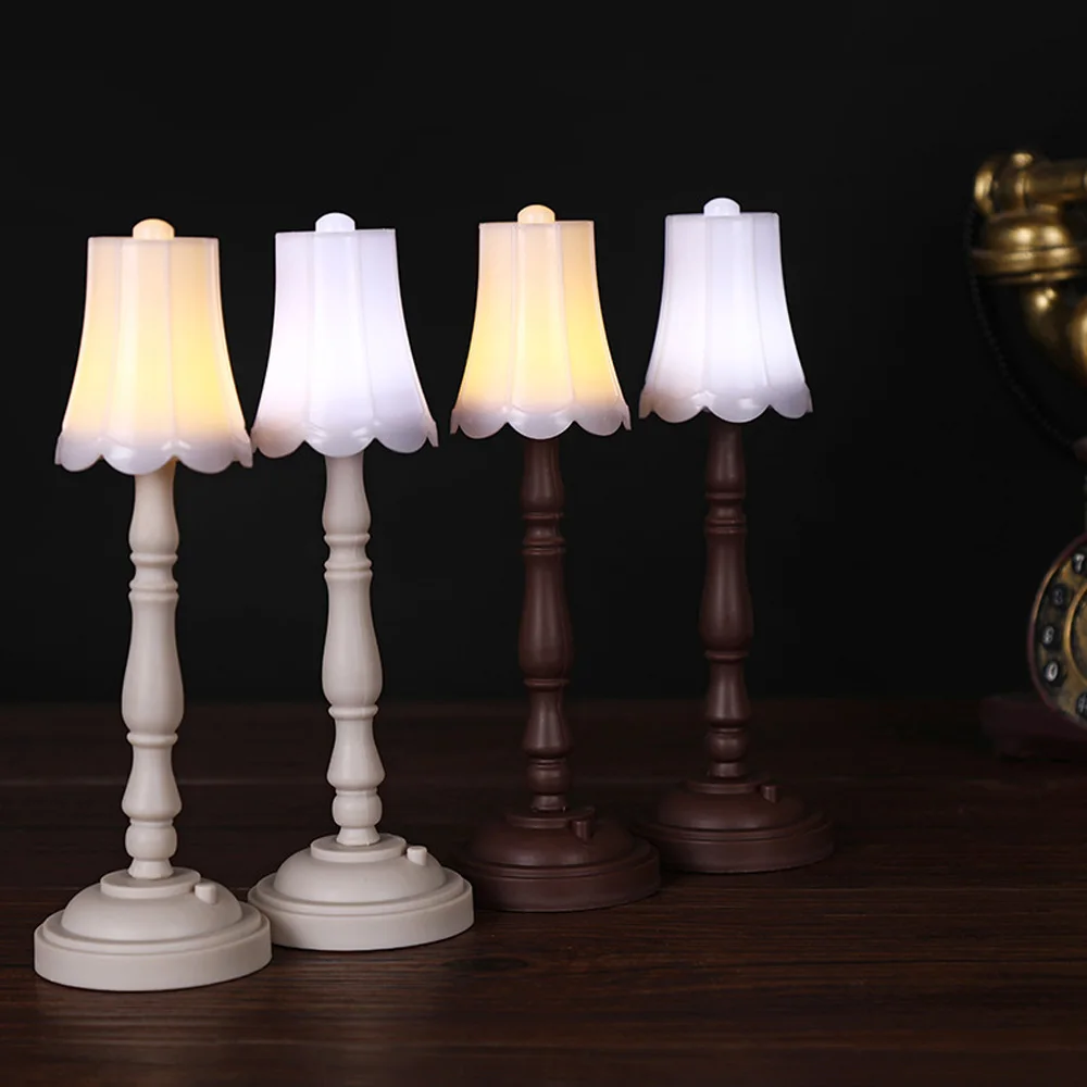 European mini vintage night light bedroom bedside eye protection small table lamp vintage atmosphere ornamental light
European mini vintage night light bedroom bedside eye protection small table lamp vintage atmosphere ornamental light