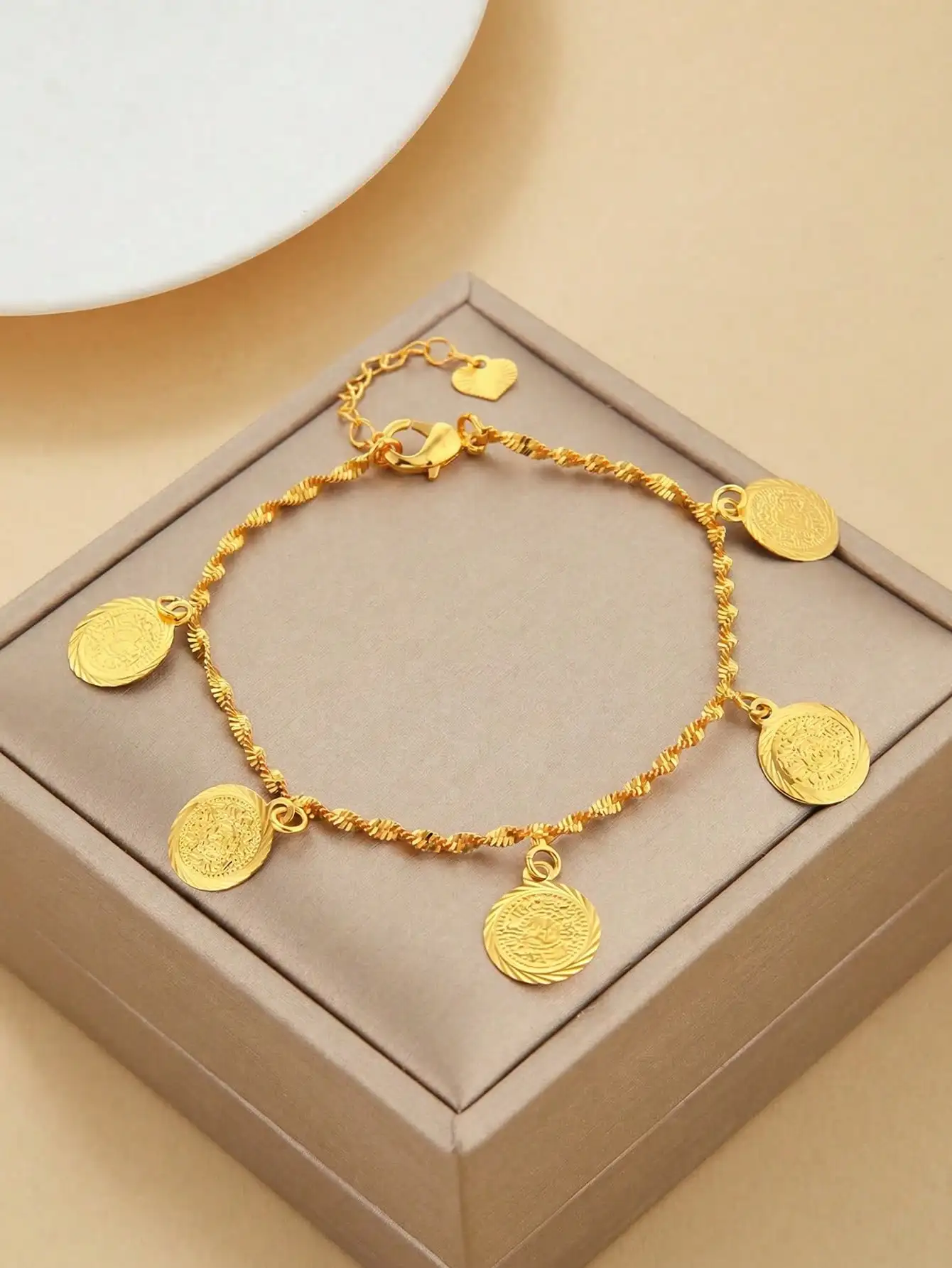 1pc Fashionable Minimalist Delicate Bell Anklet For Women, 18K Copper Plated, Suitable For Beach Party, Holiday Gift, Summer Daily Wear
1pc Fashionable Minimalist Delicate Bell Anklet For Women, 18K Copper Plated, Suitable For Beach Party, Holiday Gift, Summer Daily Wear