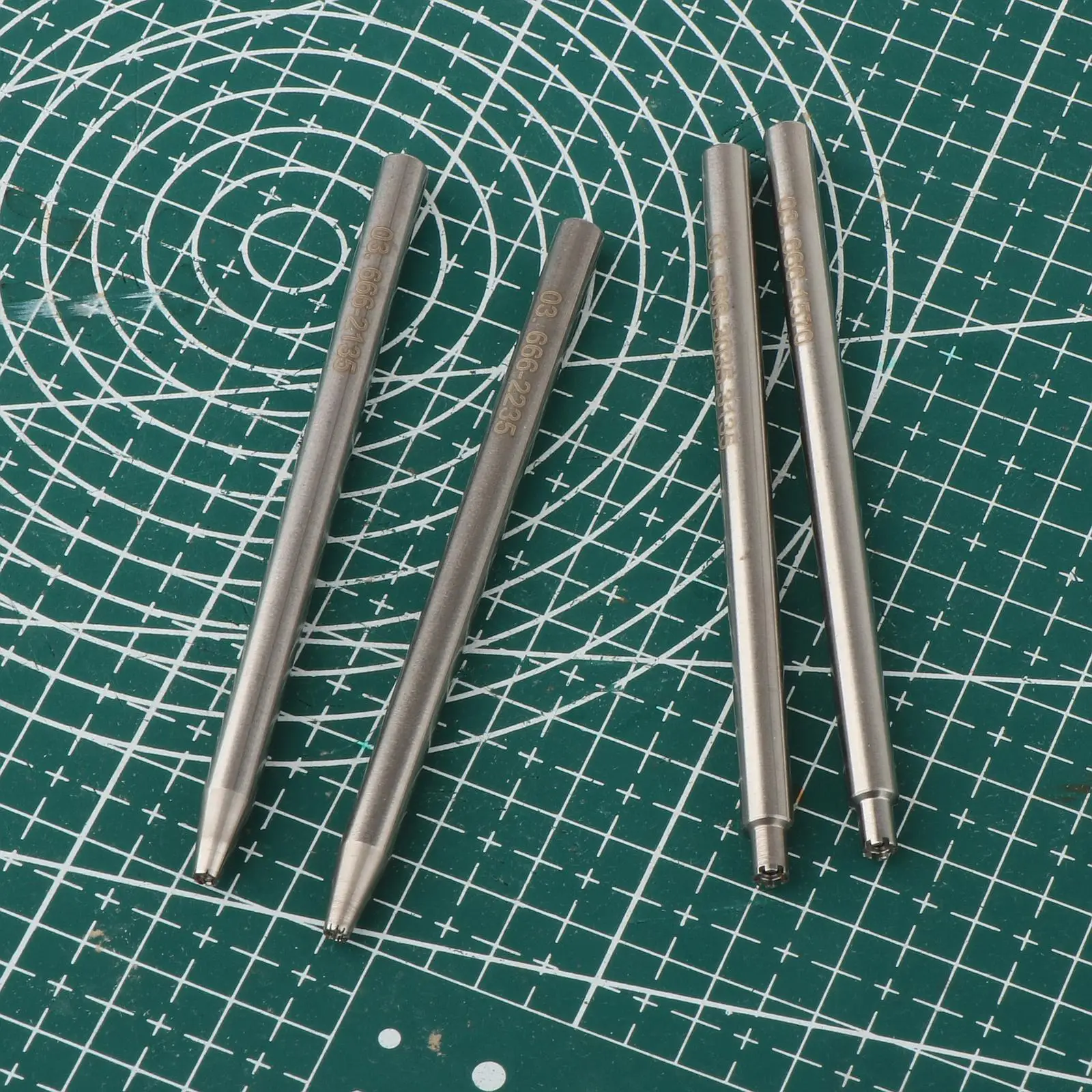 4 шт., часы с качающимся ротором, вес, ось, набор перфораторов, цифровая электроника
4 шт., часы с качающимся ротором, вес, ось, набор перфораторов, цифровая электроника