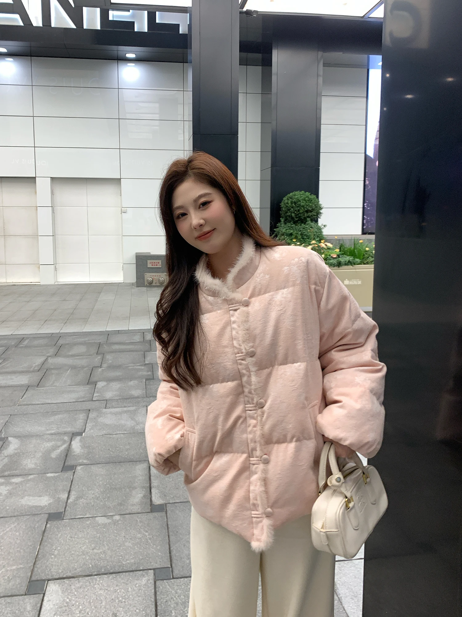 Зимнее пуховое пальто NAZ большого размера, новое, в китайском стиле, теплое, объемное, с 3D-вышивкой, для женщин
Зимнее пуховое пальто NAZ большого размера, новое, в китайском стиле, теплое, объемное, с 3D-вышивкой, для женщин