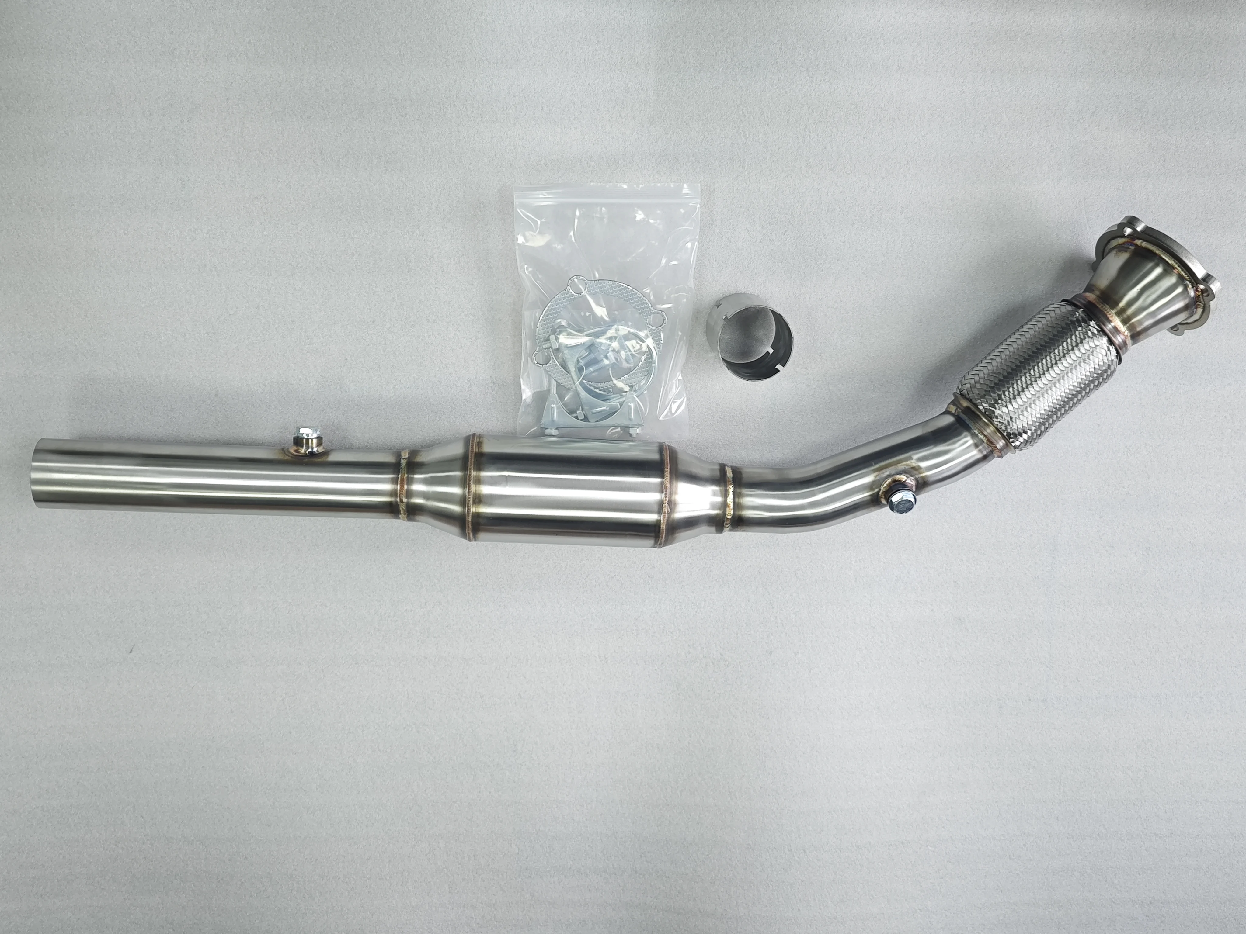 Exhaust Downpipes for V W Golf/Gti/Beetle 1.8T 99-05 with 200 Cell cat
Exhaust Downpipes for V W Golf/Gti/Beetle 1.8T 99-05 with 200 Cell cat