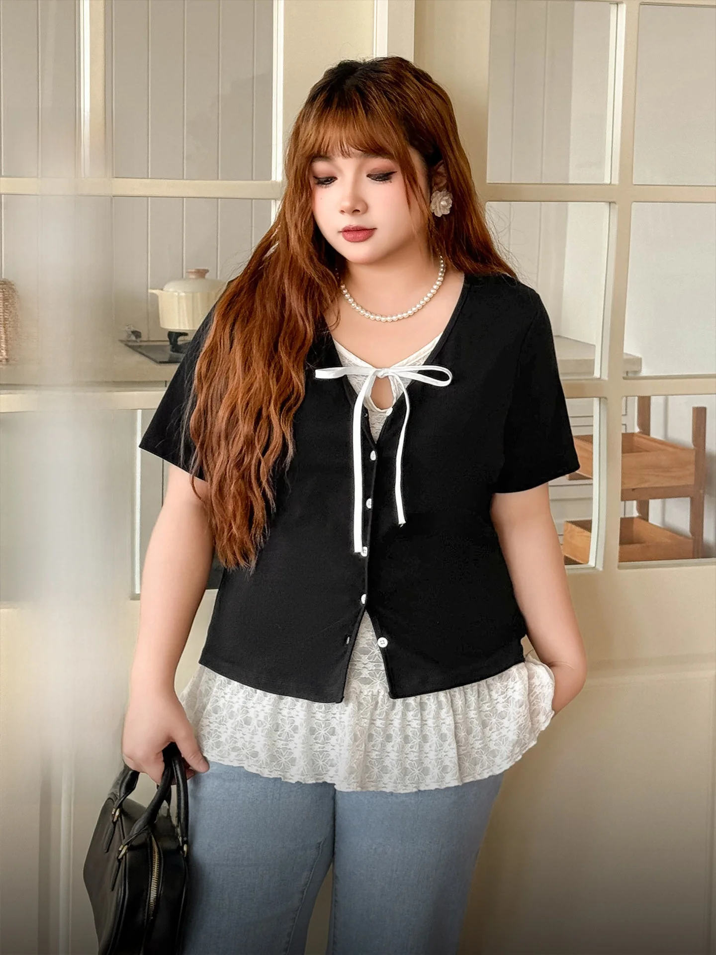 plus Size Women's T-Shirt Black Lace Splice Short Sleeve Fake Two-Piece Top Casual Loose Fit Summer Cotton Polyester Blend
plus Size Women's T-Shirt Black Lace Splice Short Sleeve Fake Two-Piece Top Casual Loose Fit Summer Cotton Polyester Blend